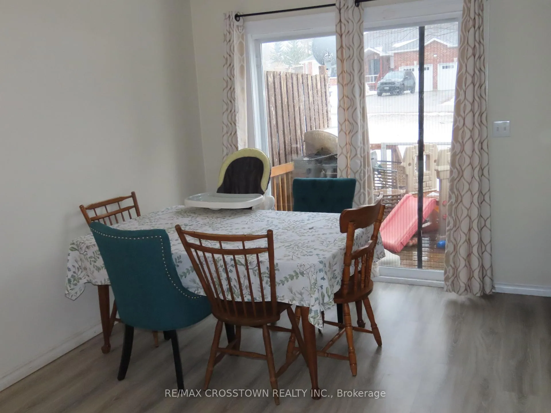 Photo 39 of 4716 Penetanguishene Road, Springwater, Hillsdale — HOMEH