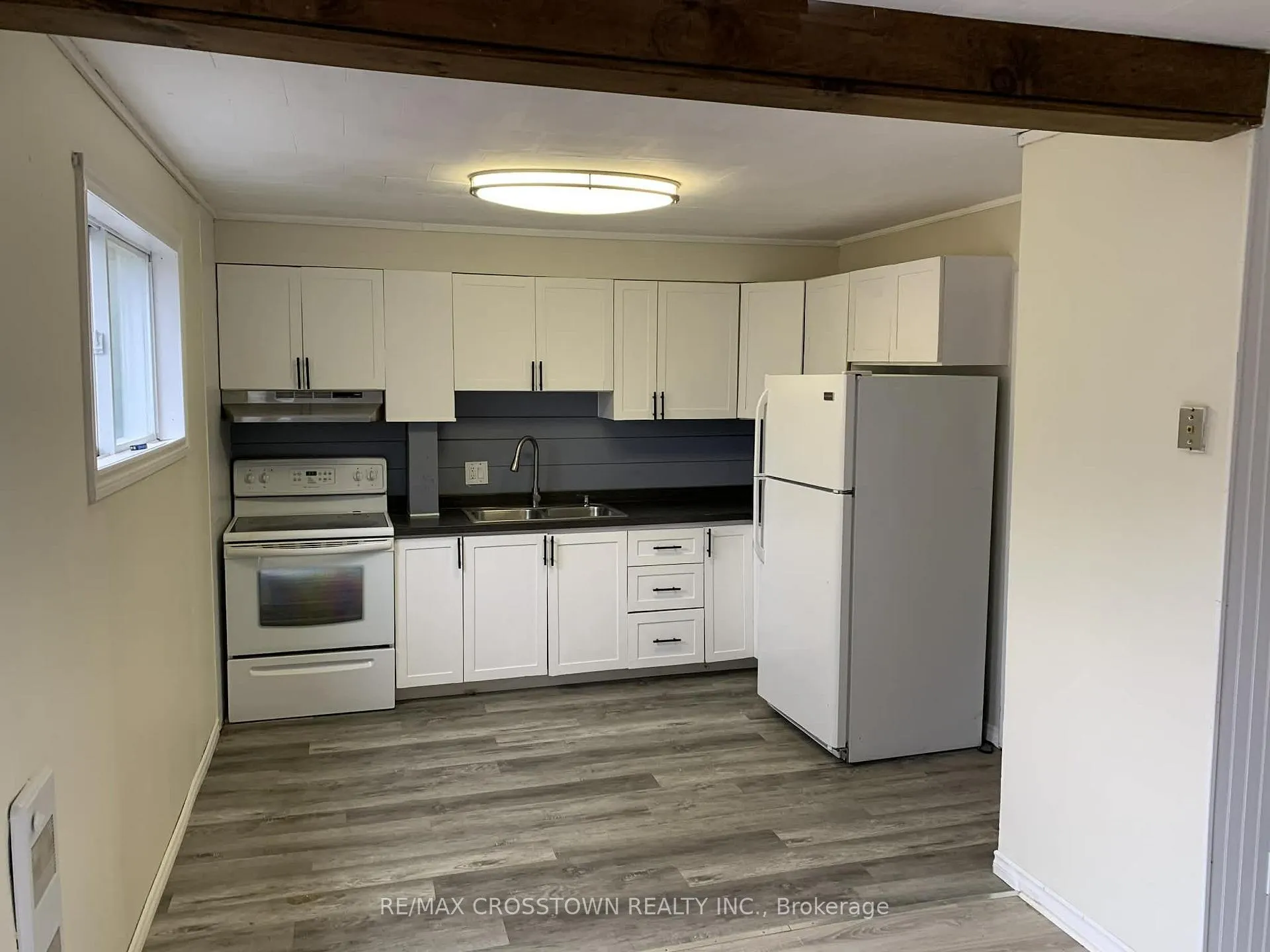 Photo 10 of 4716 Penetanguishene Road, Springwater, Hillsdale — HOMEH