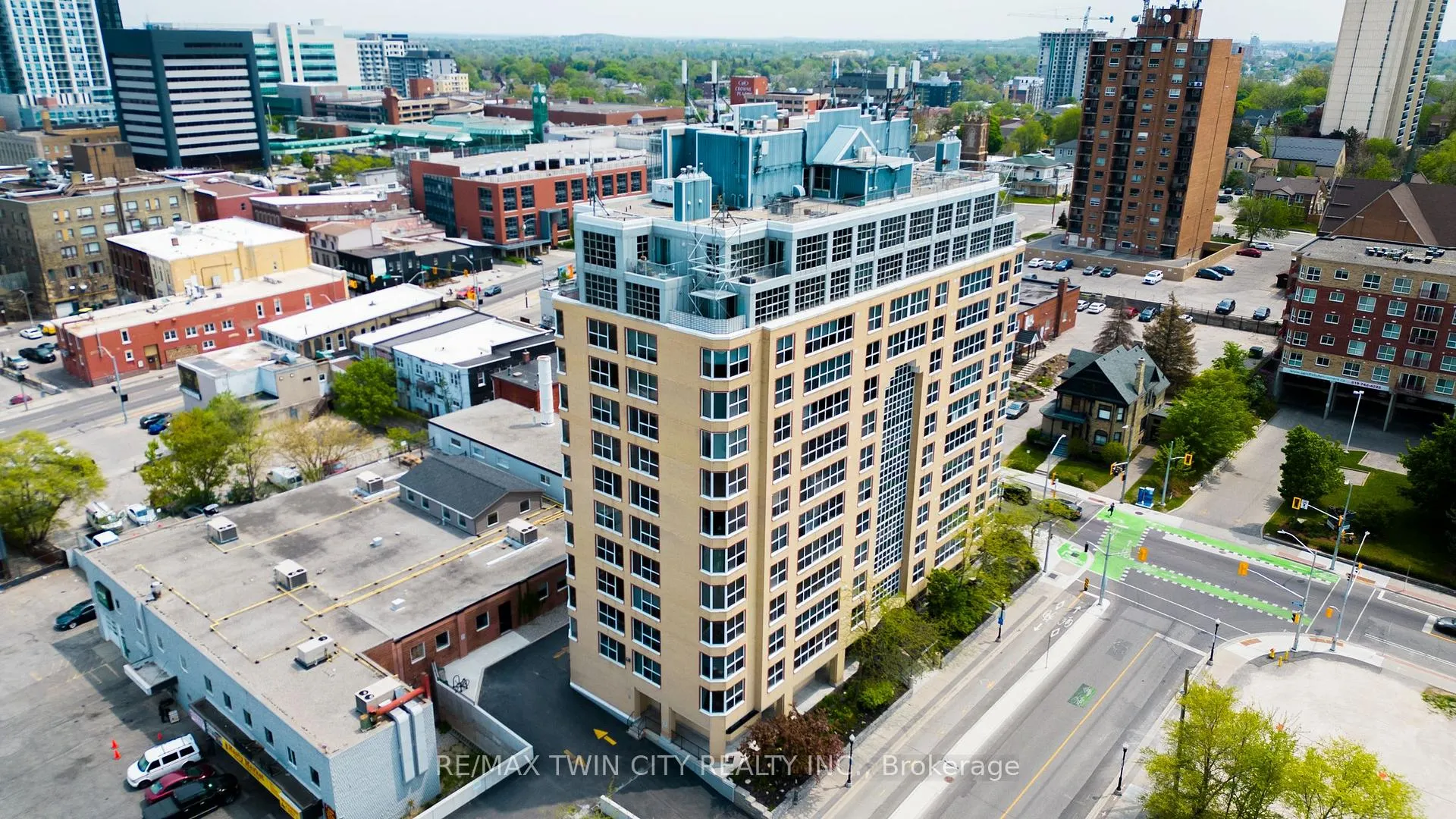 Photo 6 of Unit 405, 150 Queen Street S, Kitchener — HOMEH