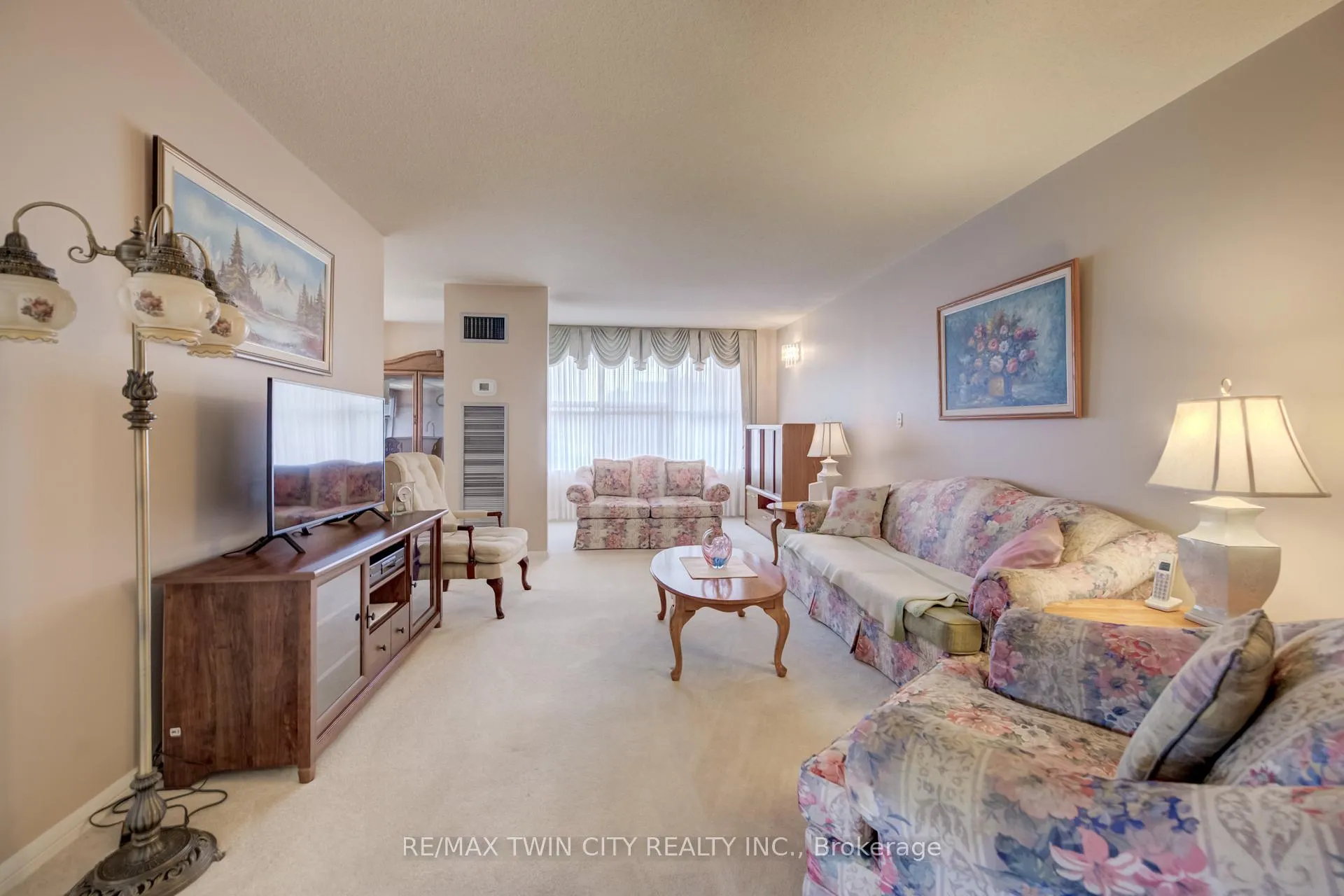 Photo 11 of Unit 405, 150 Queen Street S, Kitchener — HOMEH