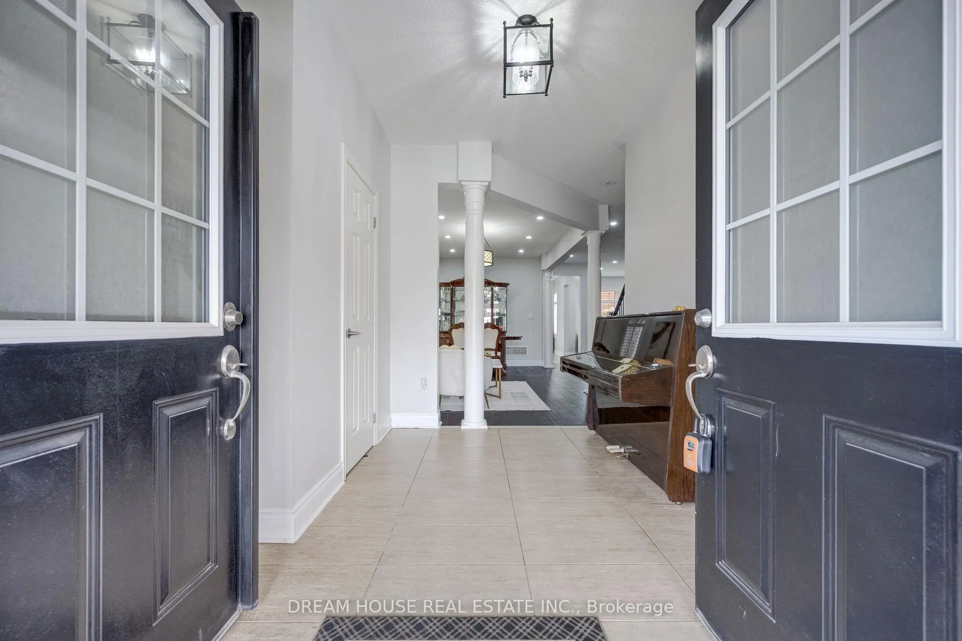 Photo 4 of 353 Michener Place, Milton, Harrison — HOMEH