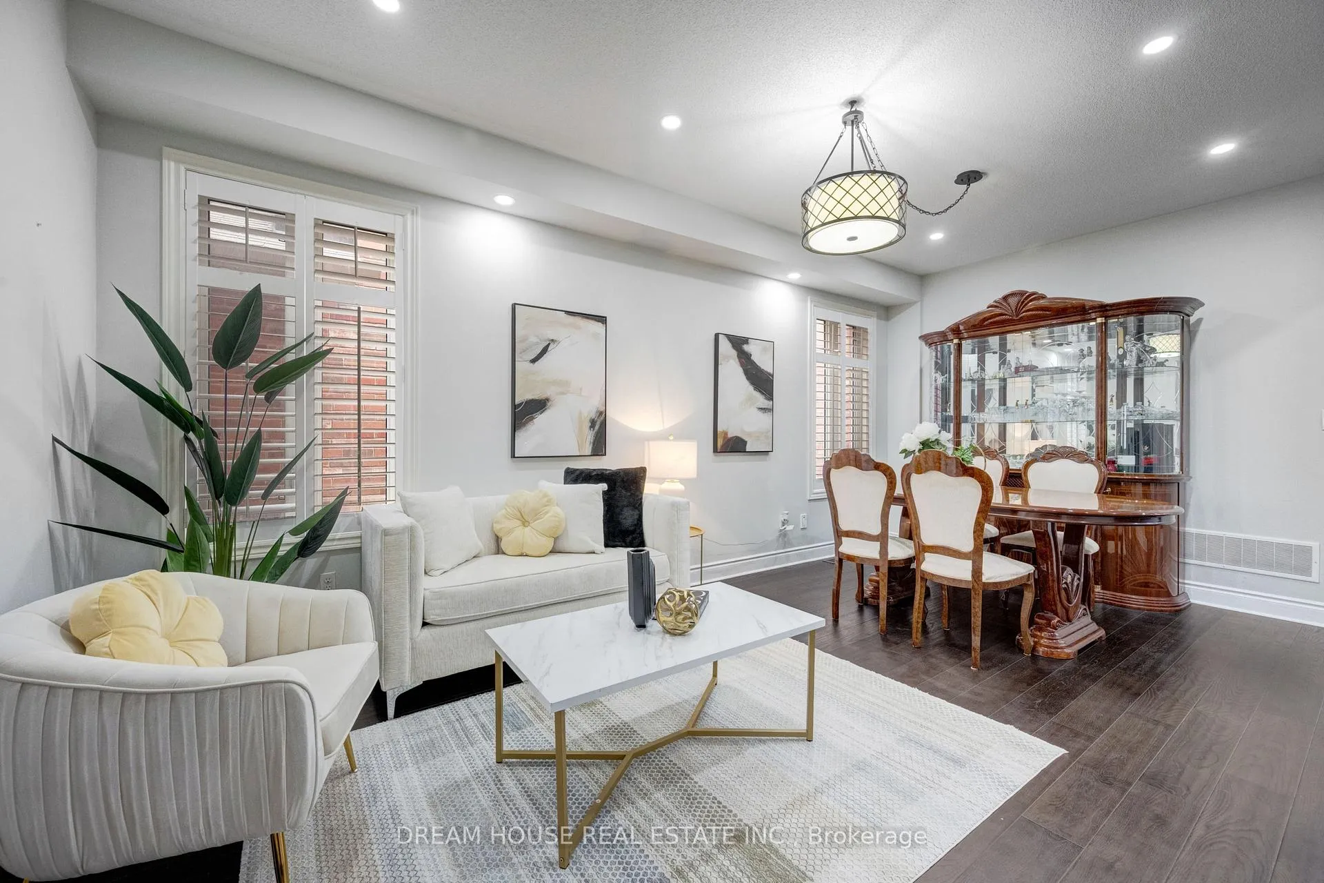 Photo 7 of 353 Michener Place, Milton, Harrison — HOMEH