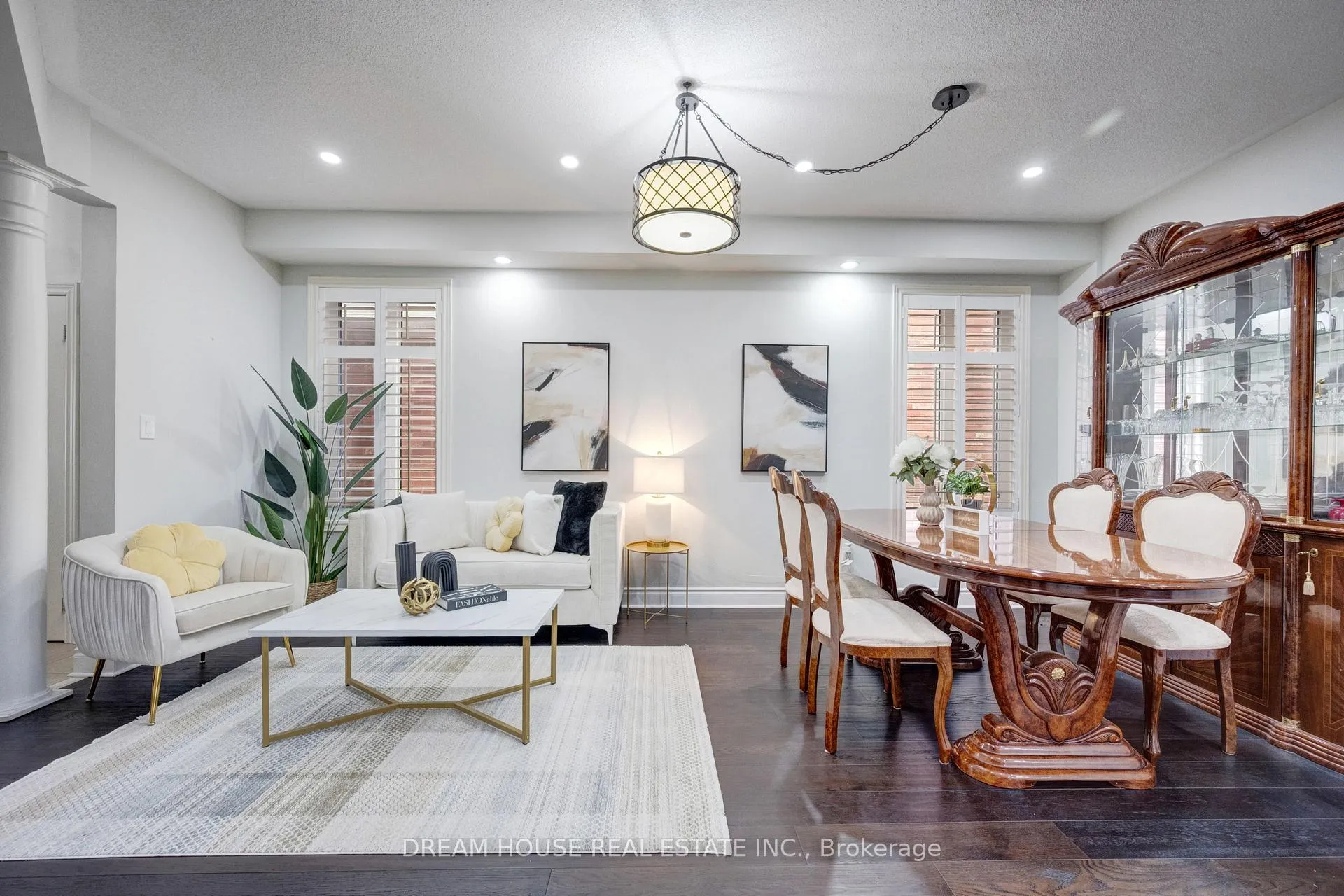Photo 11 of 353 Michener Place, Milton, Harrison — HOMEH