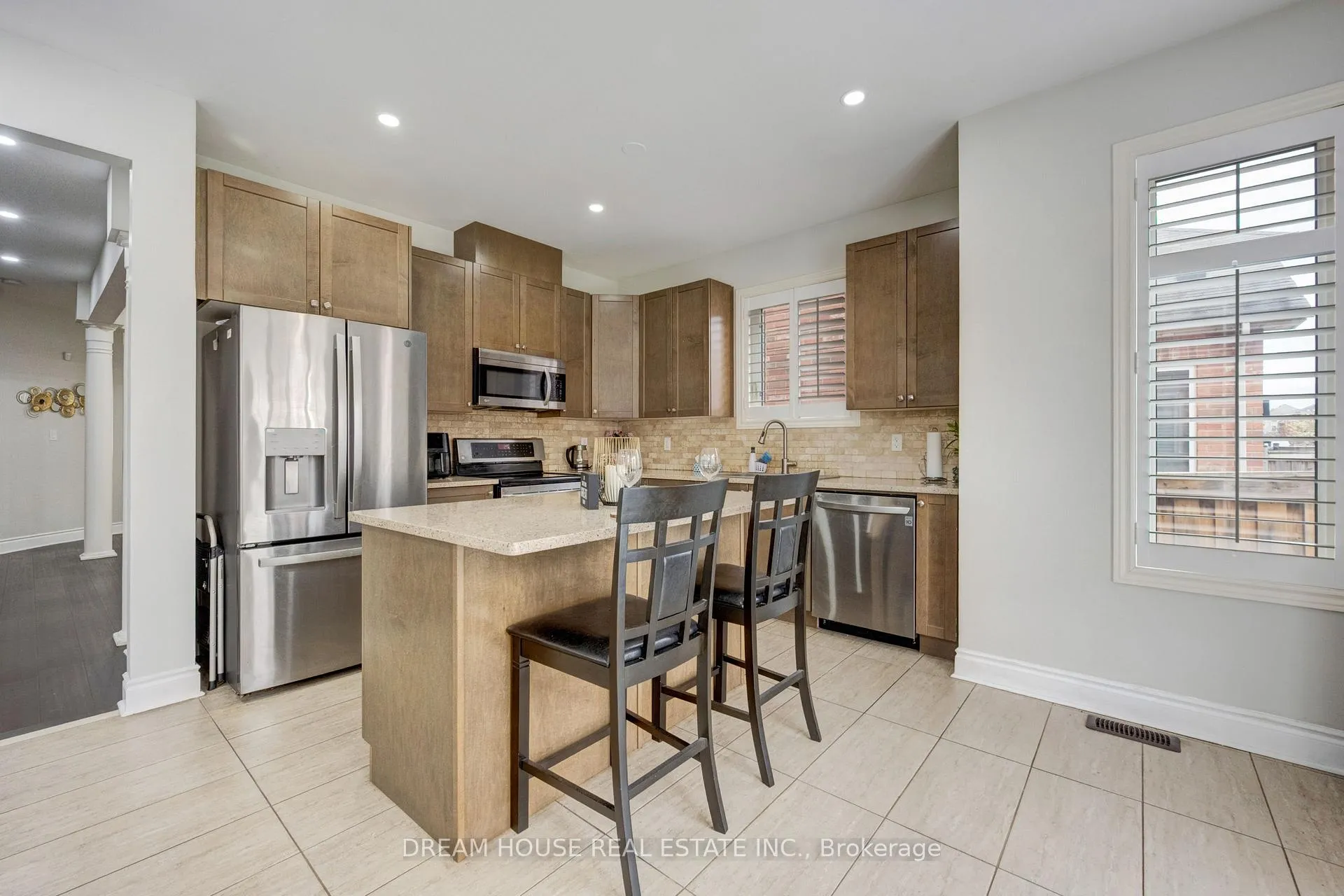 Photo 14 of 353 Michener Place, Milton, Harrison — HOMEH