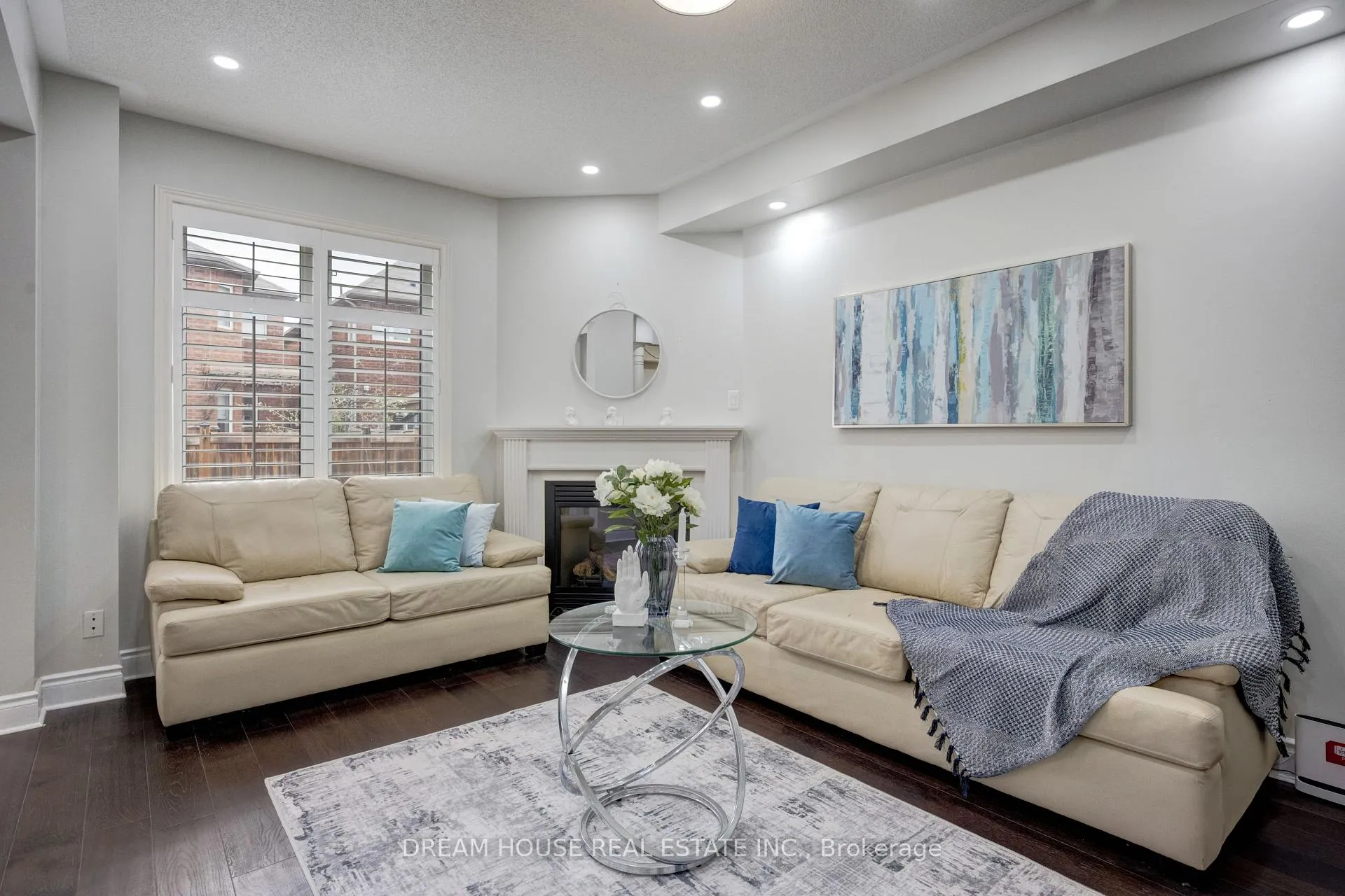 Photo 19 of 353 Michener Place, Milton, Harrison — HOMEH