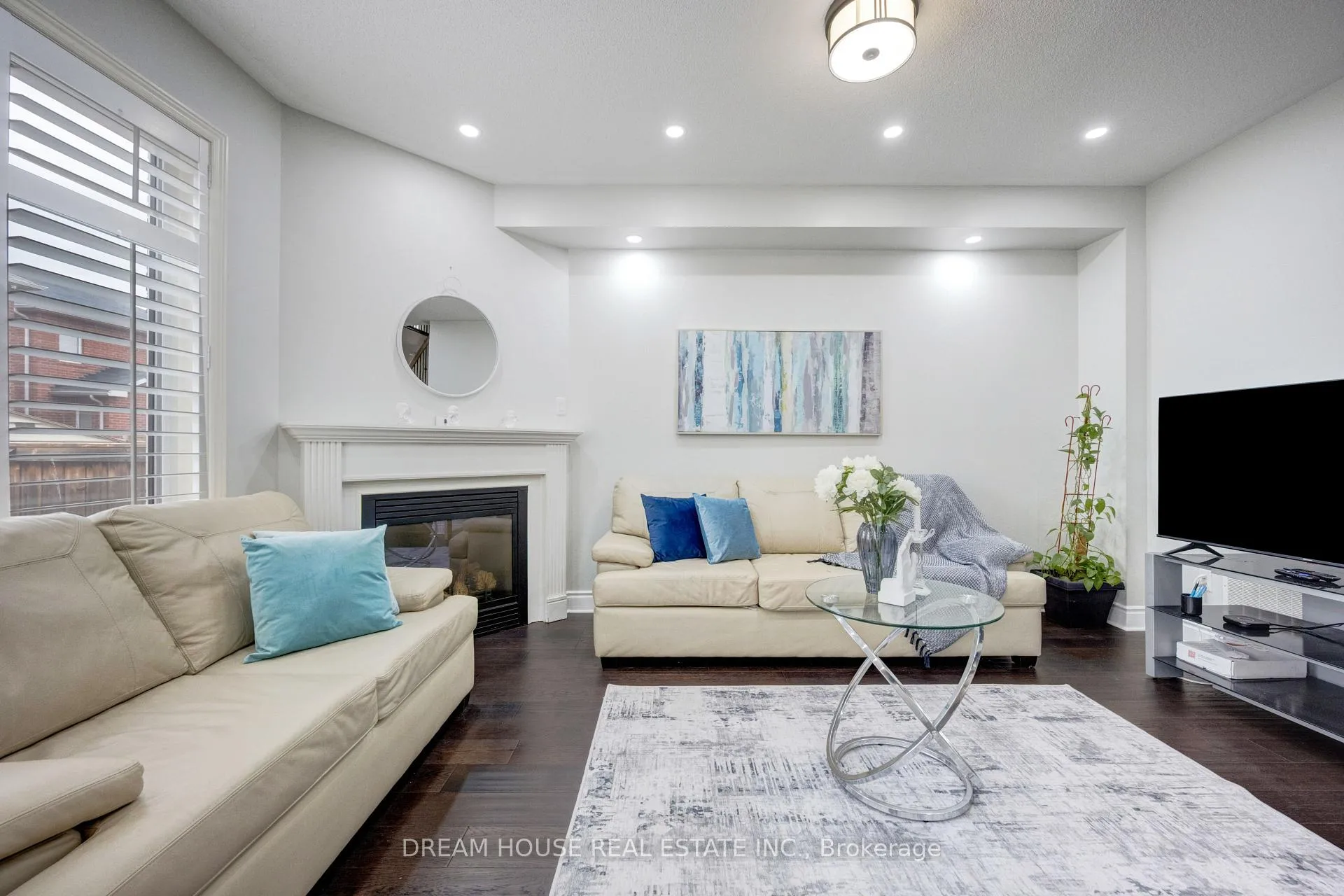 Photo 22 of 353 Michener Place, Milton, Harrison — HOMEH