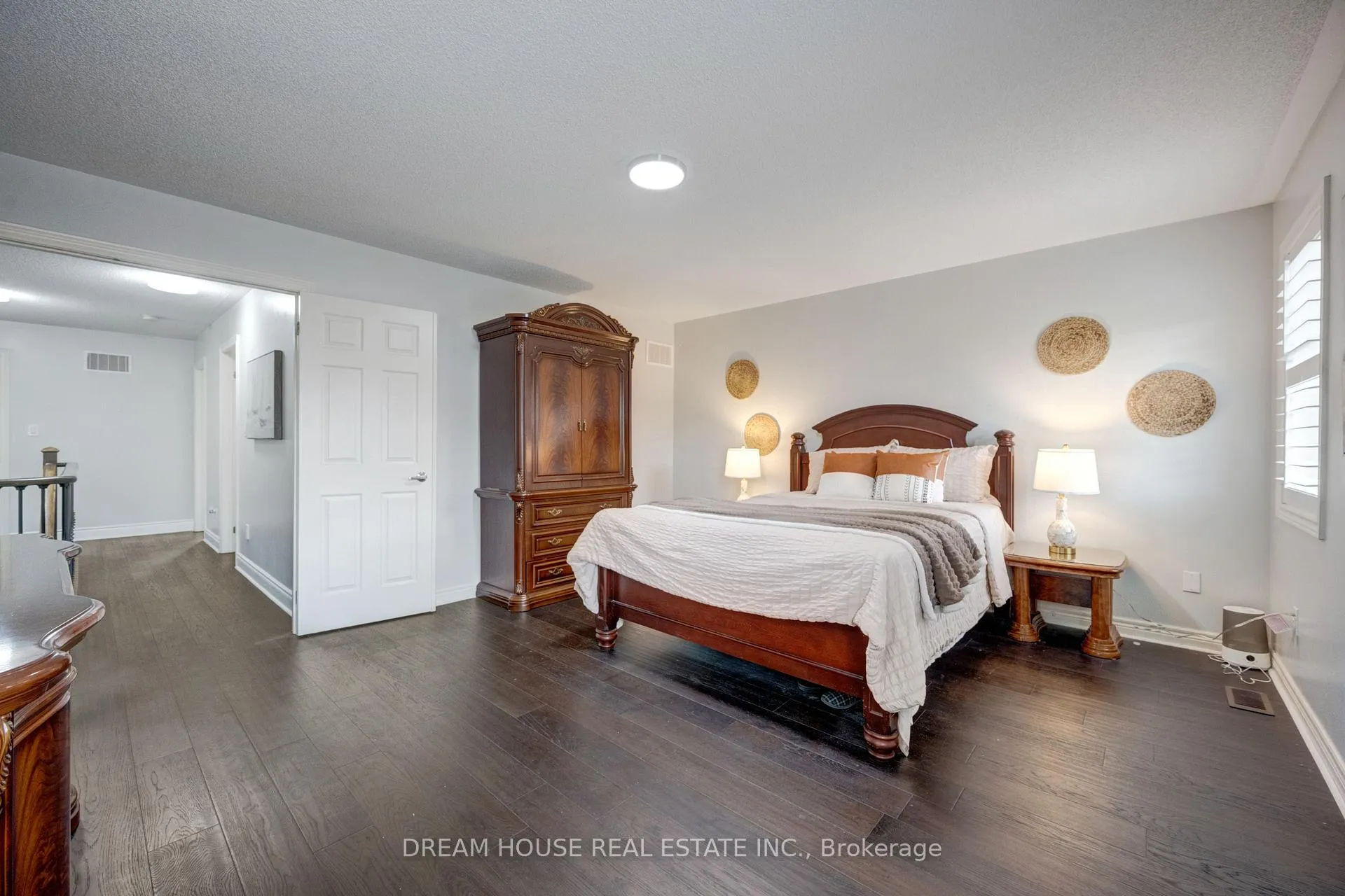 Photo 26 of 353 Michener Place, Milton, Harrison — HOMEH