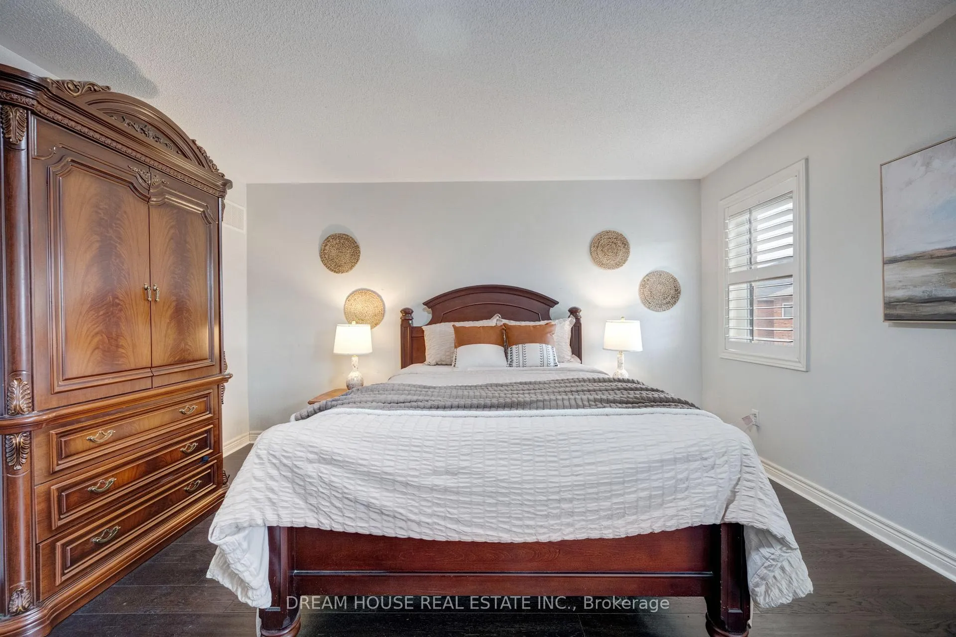 Photo 27 of 353 Michener Place, Milton, Harrison — HOMEH