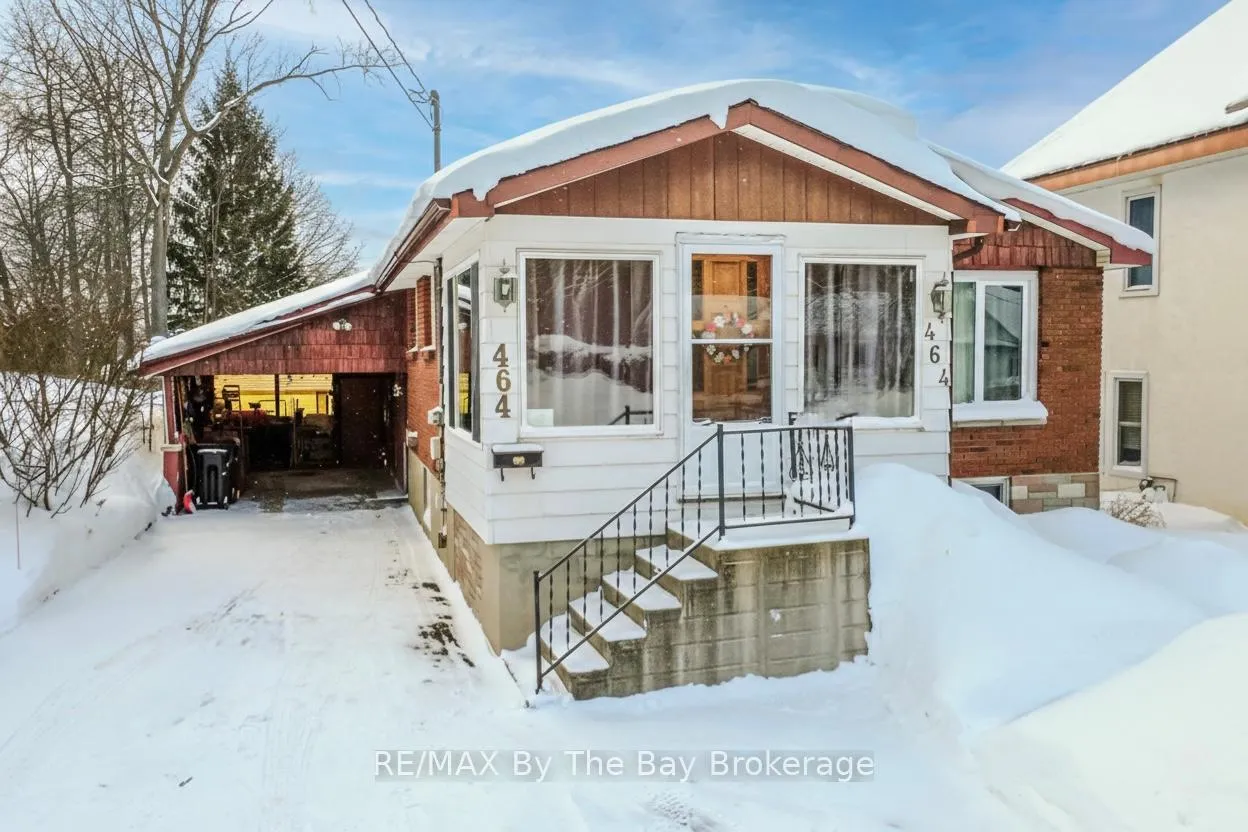 Photo 3 of 464 William Street, Midland — HOMEH