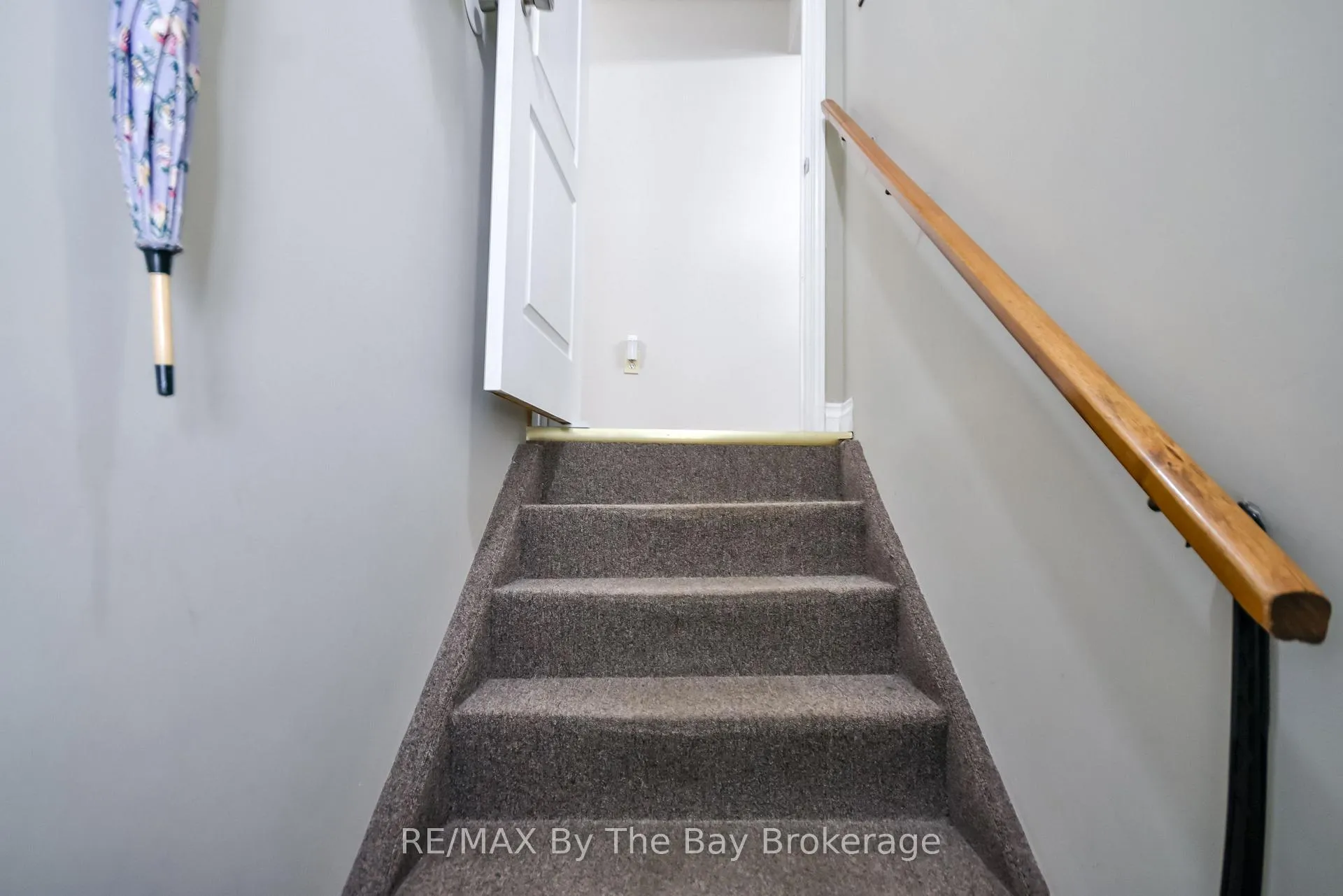 Photo 4 of 464 William Street, Midland — HOMEH