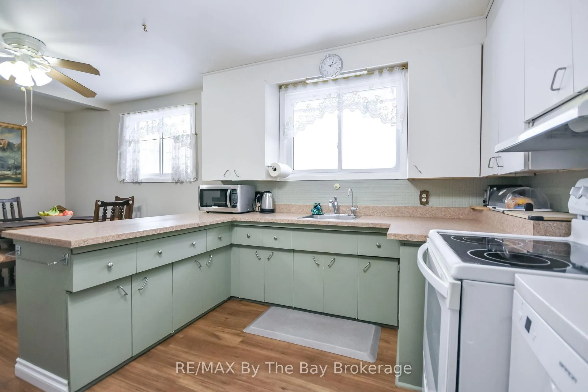 Photo 6 of 464 William Street, Midland — HOMEH