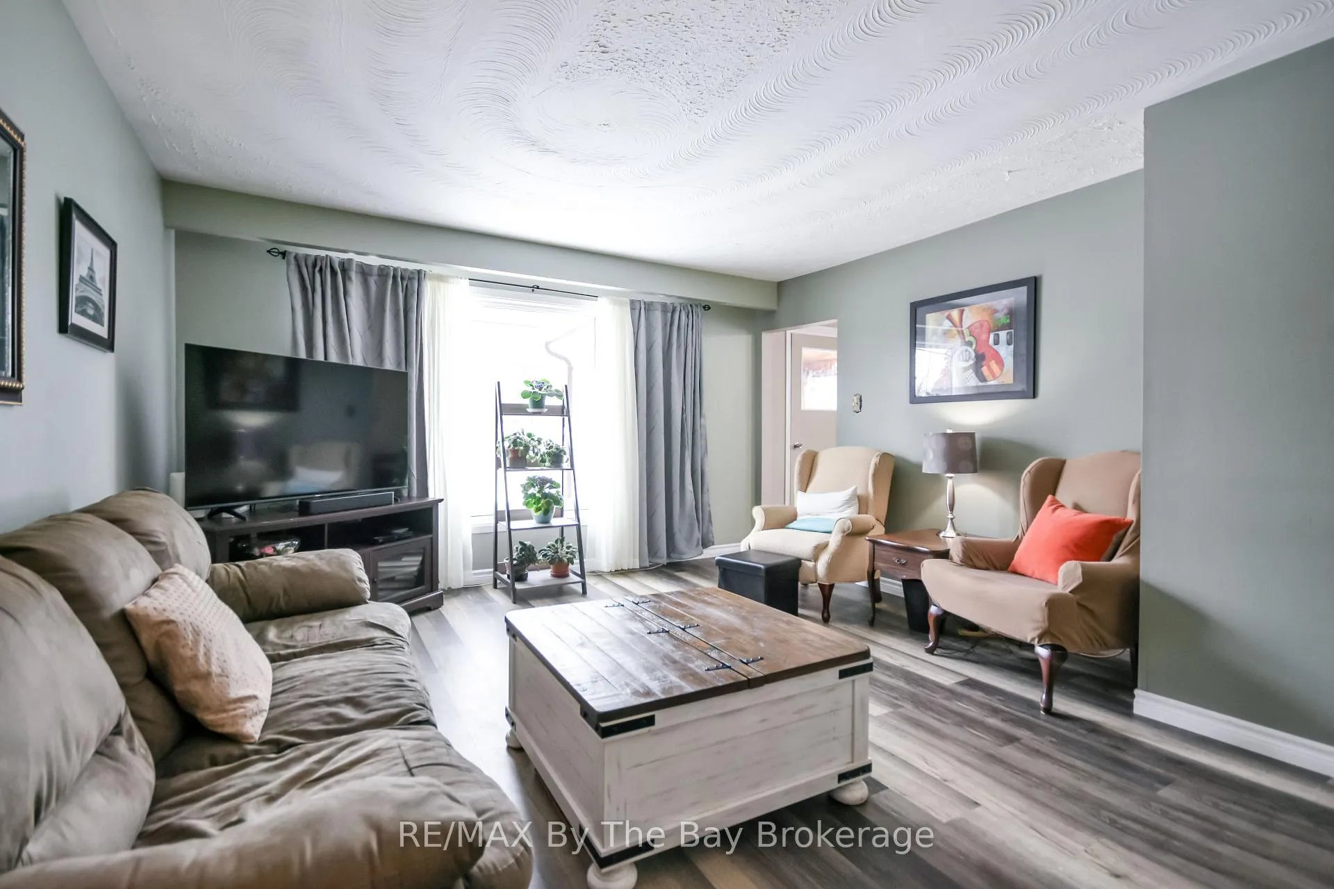 Photo 15 of 464 William Street, Midland — HOMEH