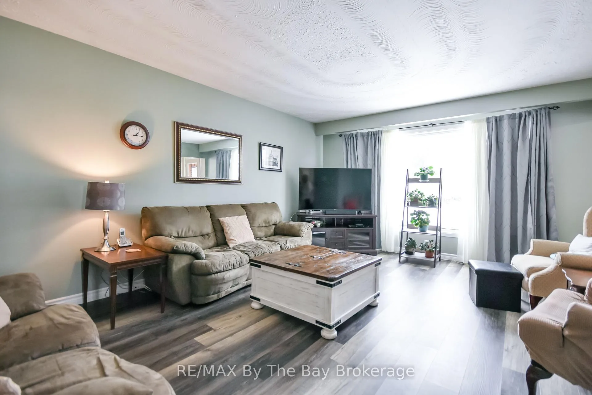 Photo 16 of 464 William Street, Midland — HOMEH
