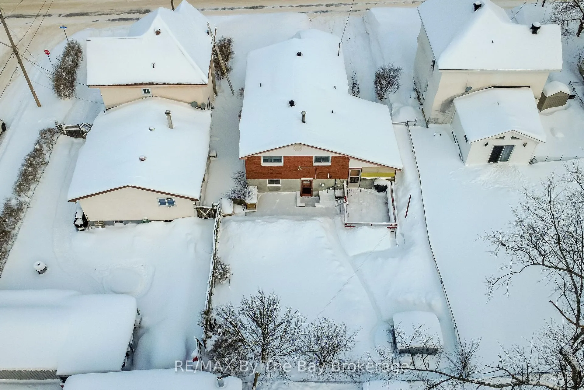 Photo 48 of 464 William Street, Midland — HOMEH