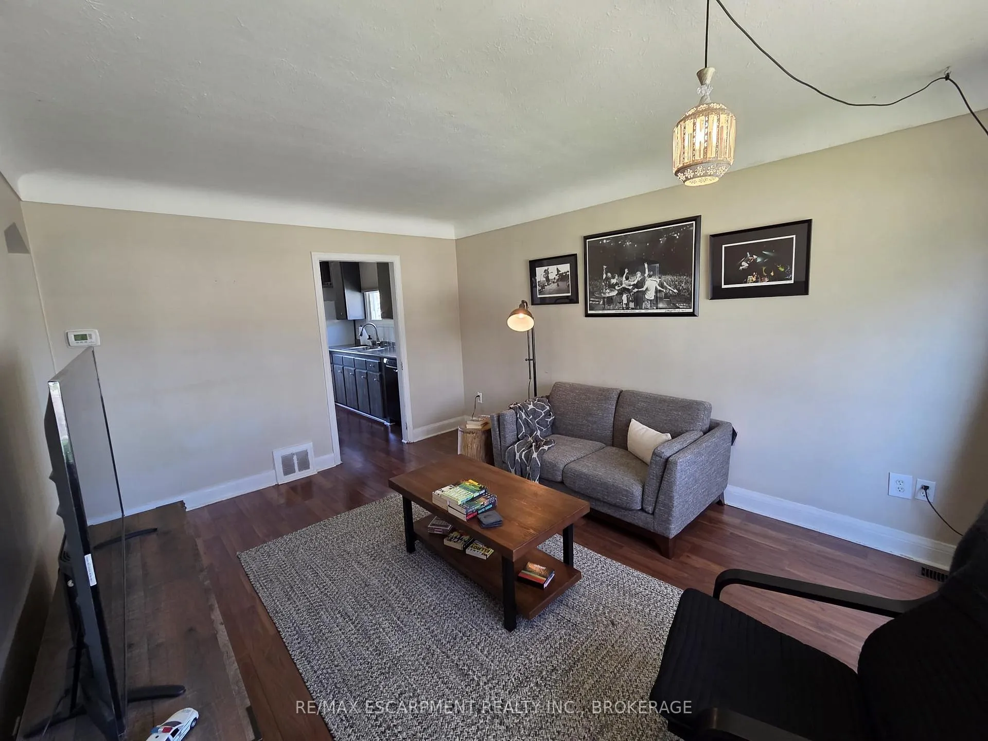 Photo 2 of 122 East 25th Street, Hamilton, Eastmount — HOMEH