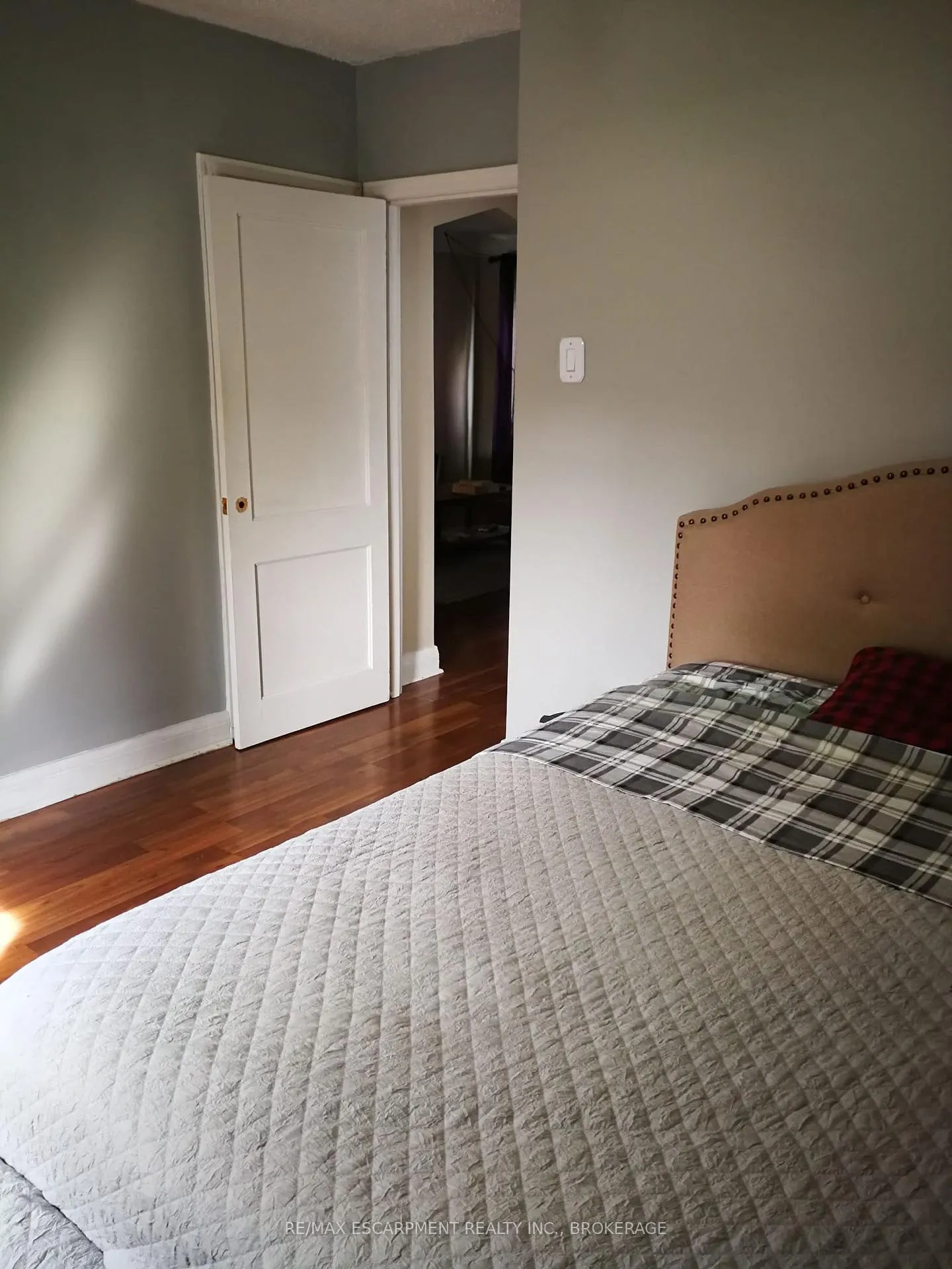 Photo 7 of 122 East 25th Street, Hamilton, Eastmount — HOMEH