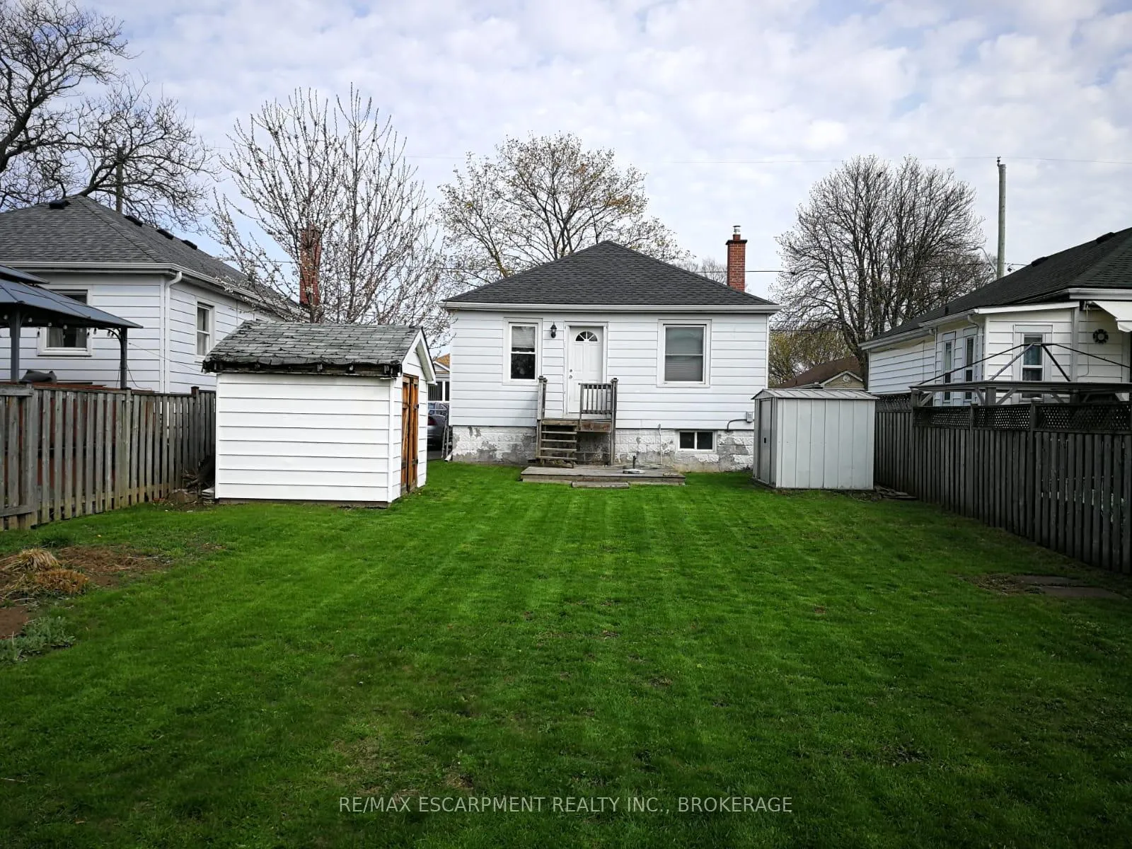 Photo 11 of 122 East 25th Street, Hamilton, Eastmount — HOMEH