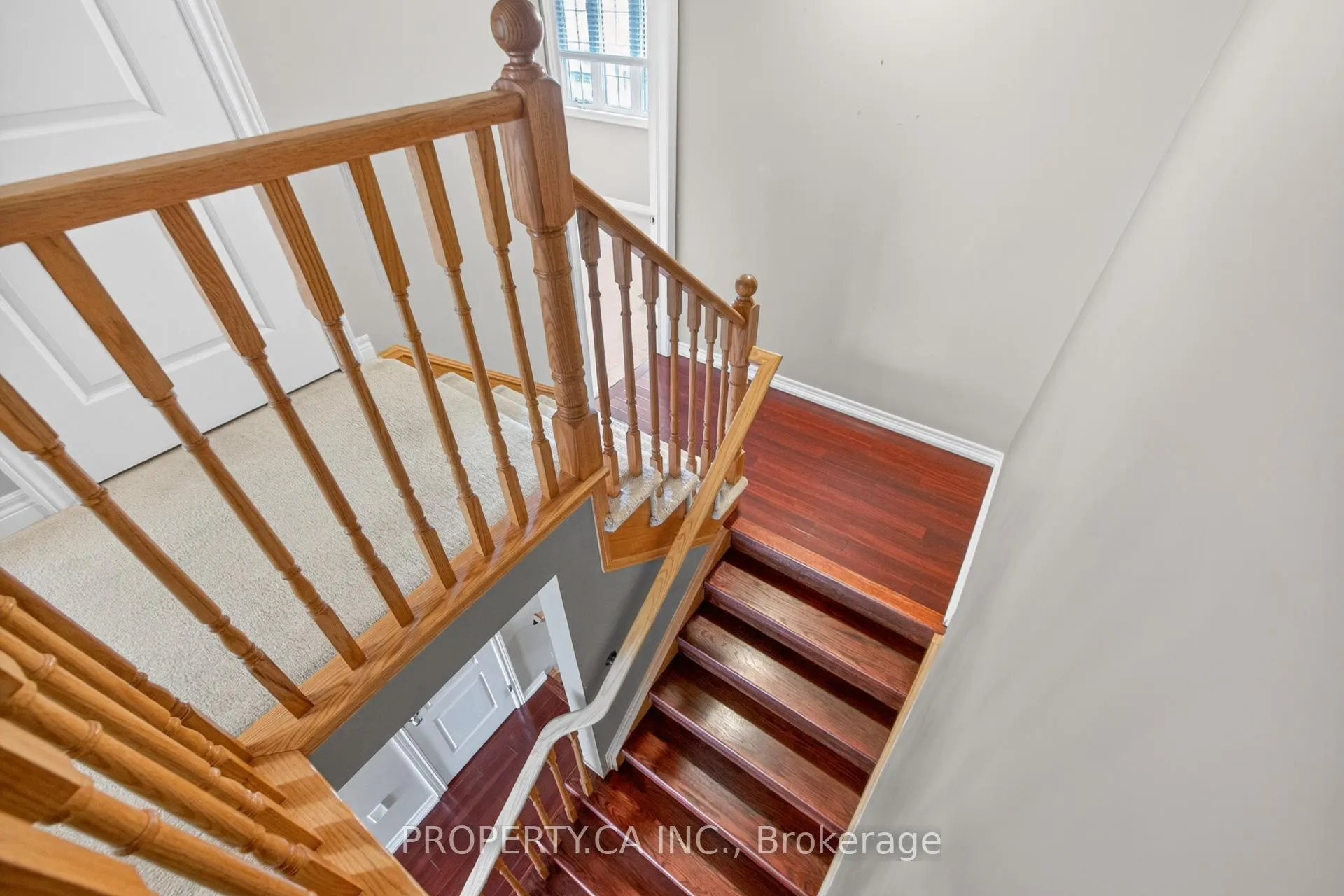 Photo 12 of Unit 8, 60 Cloverleaf Drive, Hamilton, Ancaster — HOMEH