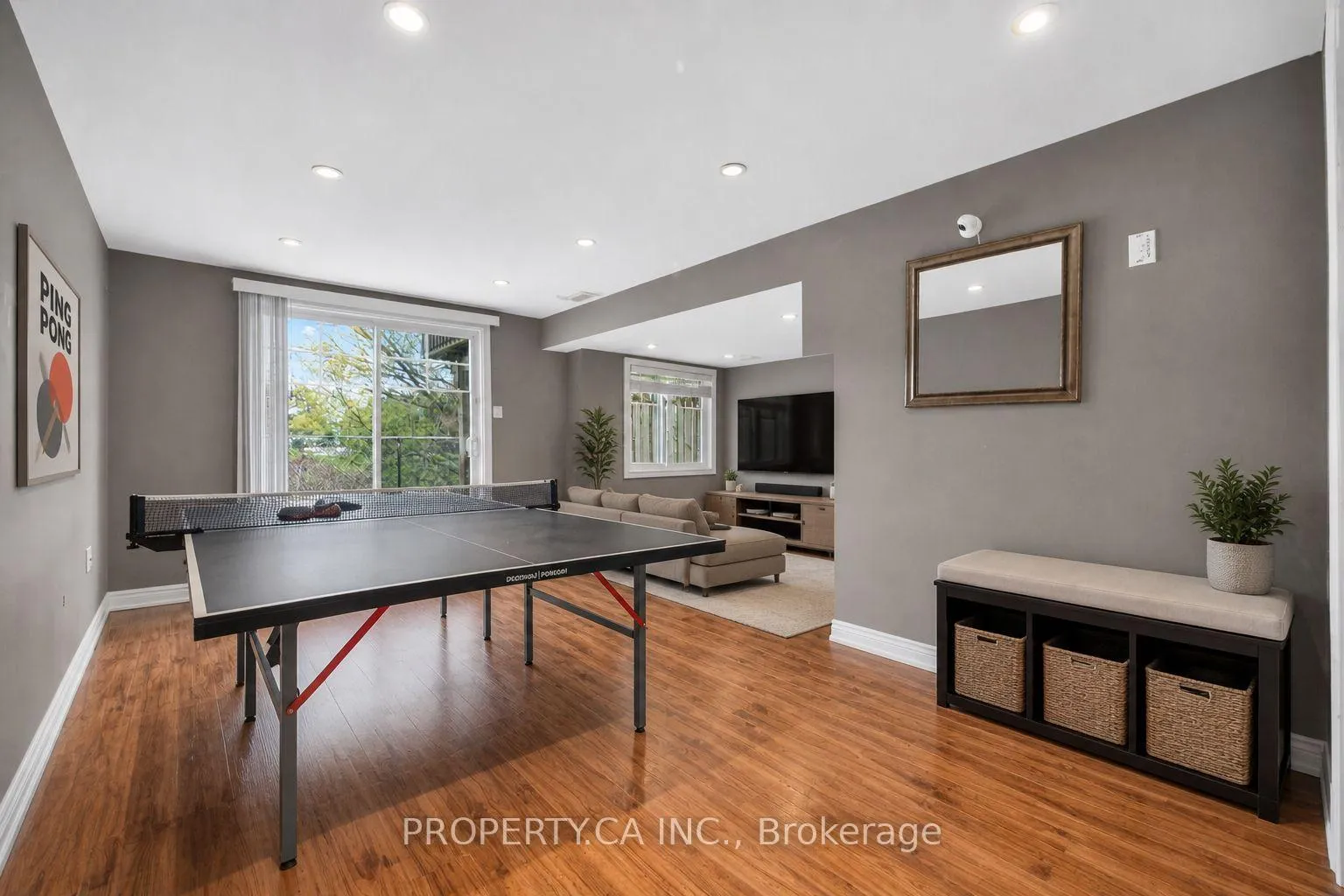 Photo 21 of Unit 8, 60 Cloverleaf Drive, Hamilton, Ancaster — HOMEH