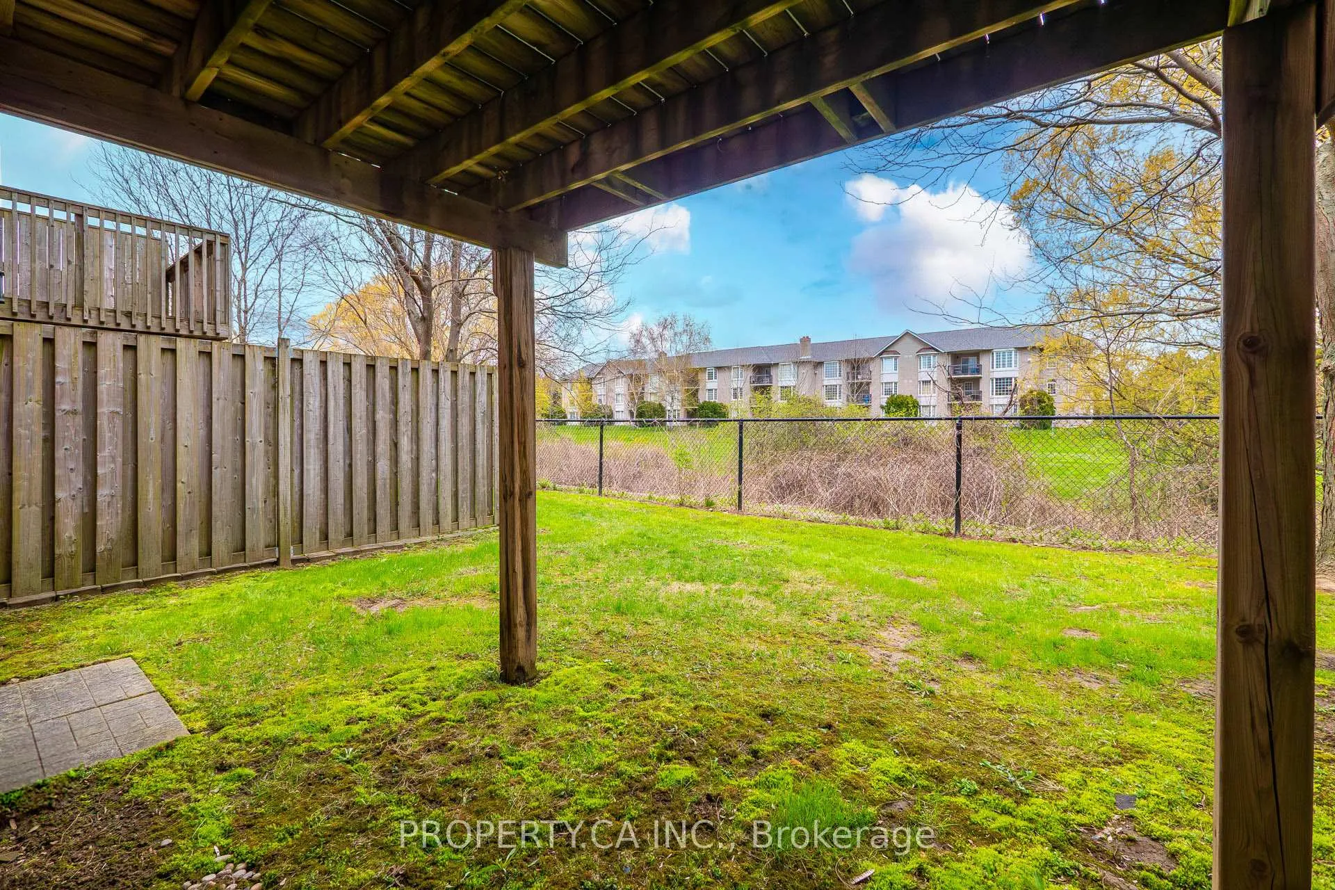 Photo 31 of Unit 8, 60 Cloverleaf Drive, Hamilton, Ancaster — HOMEH