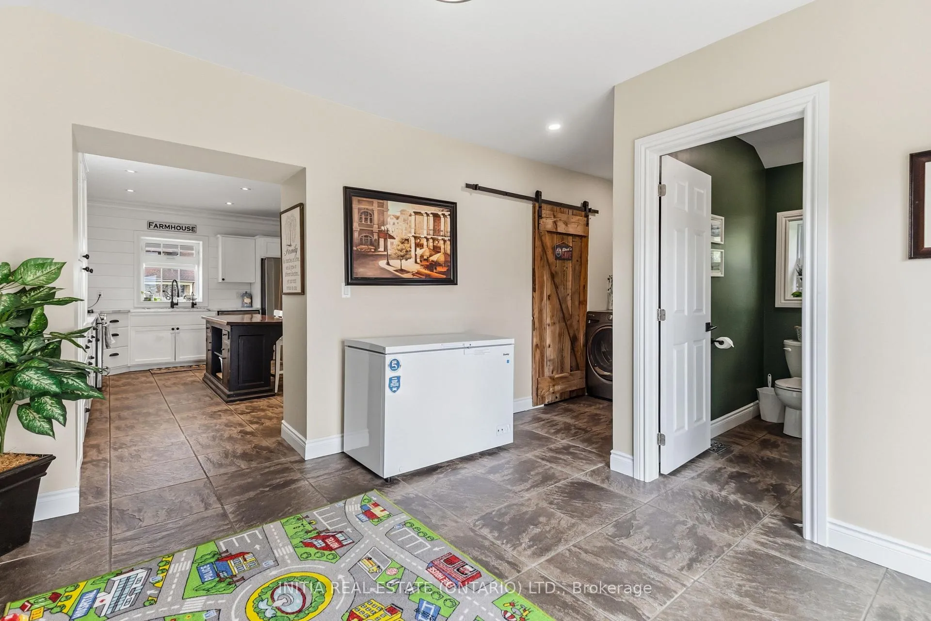 Photo 5 of 31 King Street N, South Huron, Stephen — HOMEH