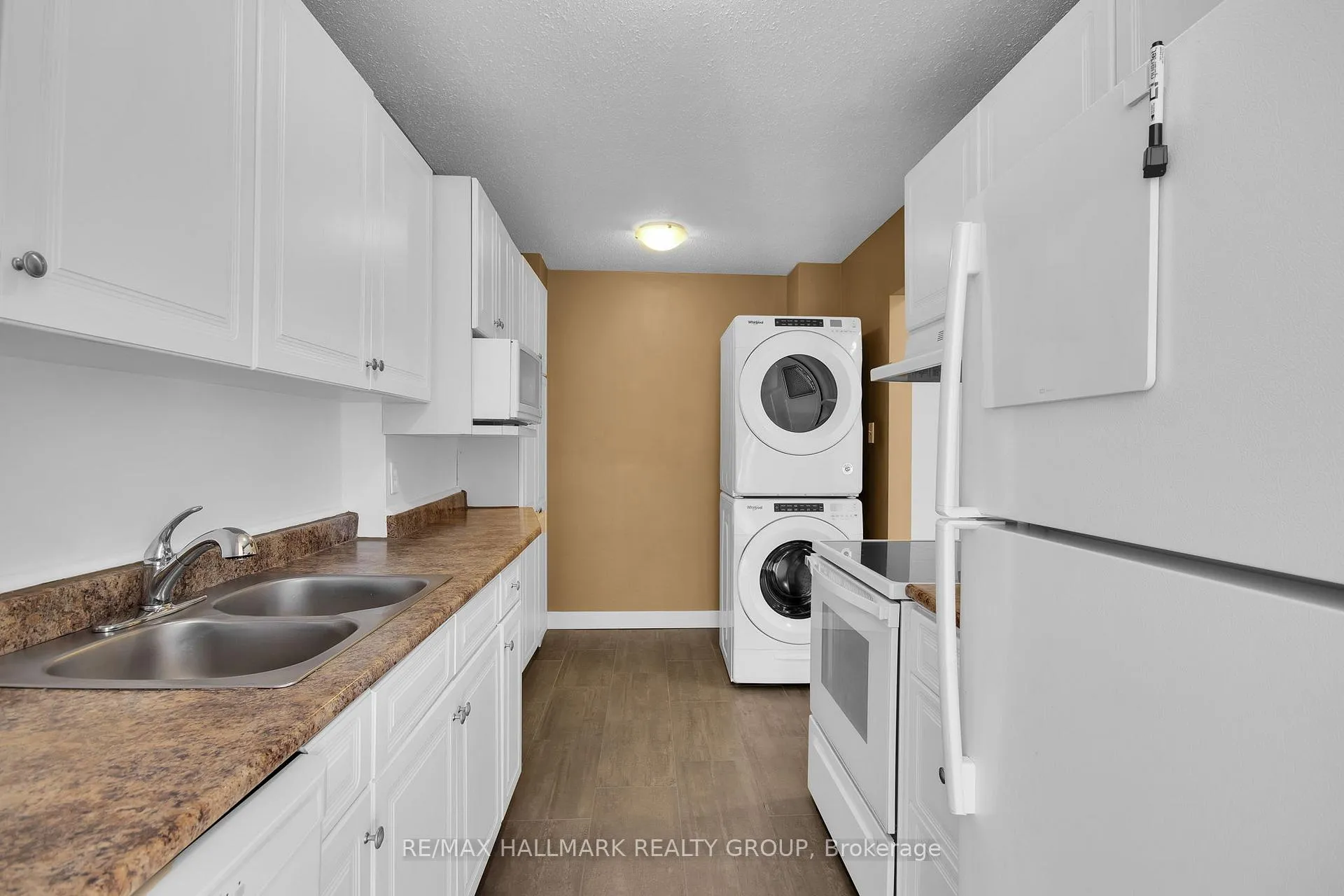 Photo 8 of 338 Stone Quarry Private, Ottawa, Carson Meadows — HOMEH