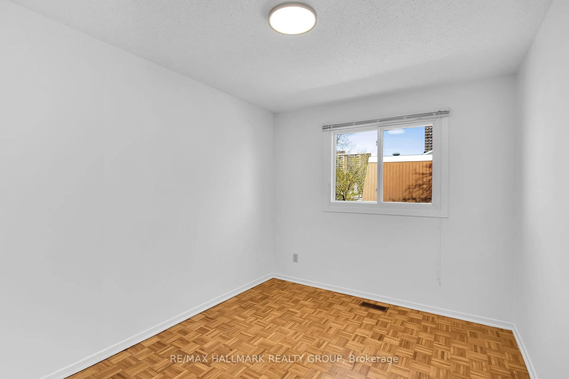Photo 11 of 338 Stone Quarry Private, Ottawa, Carson Meadows — HOMEH