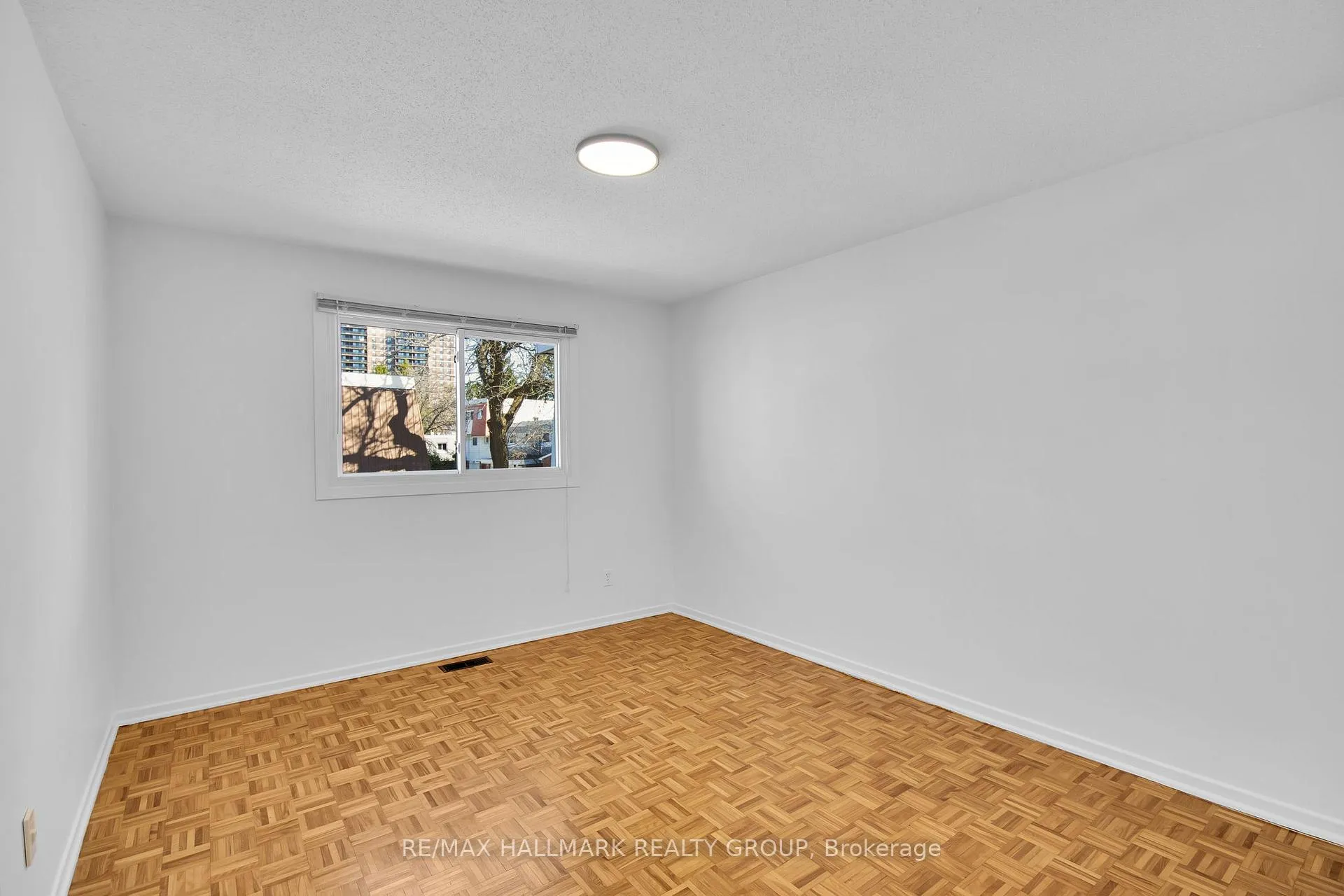 Photo 13 of 338 Stone Quarry Private, Ottawa, Carson Meadows — HOMEH