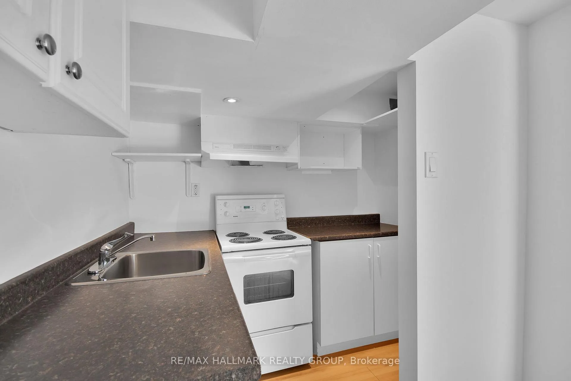 Photo 19 of 338 Stone Quarry Private, Ottawa, Carson Meadows — HOMEH
