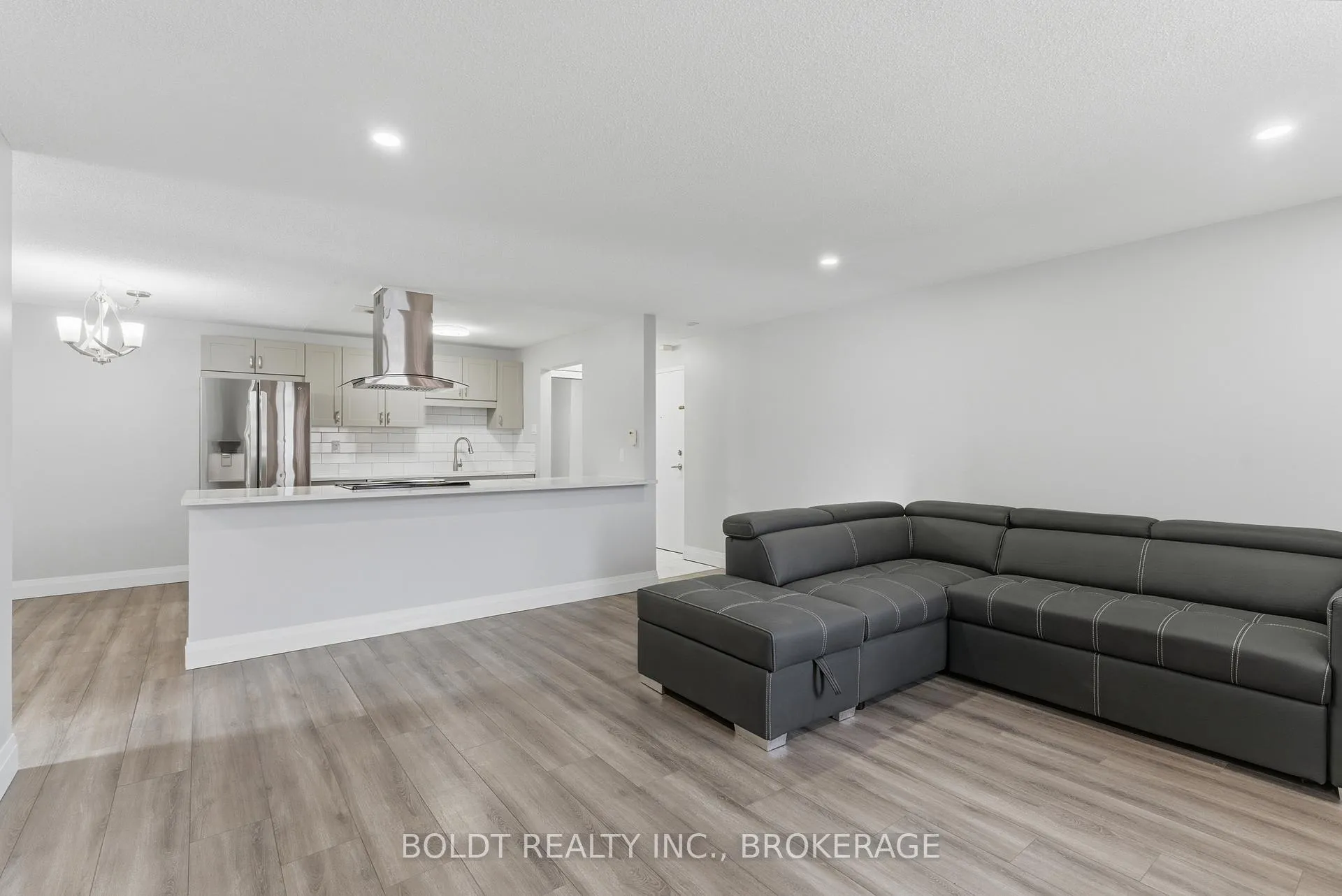 Photo 13 of Unit 107, 264 Grantham Avenue, St. Catharines, Carlton/Bunting — HOMEH