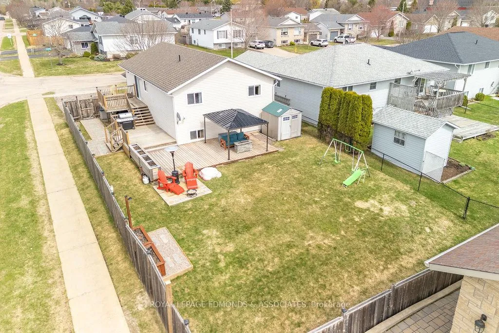 Photo 4 of 416 Sweezey Court, Pembroke, Pembroke — HOMEH
