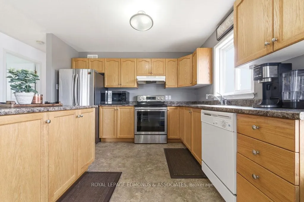 Photo 12 of 416 Sweezey Court, Pembroke, Pembroke — HOMEH