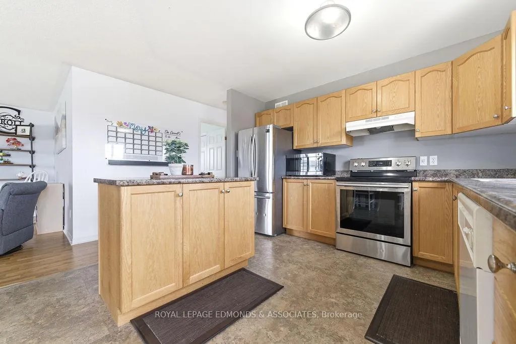 Photo 13 of 416 Sweezey Court, Pembroke, Pembroke — HOMEH