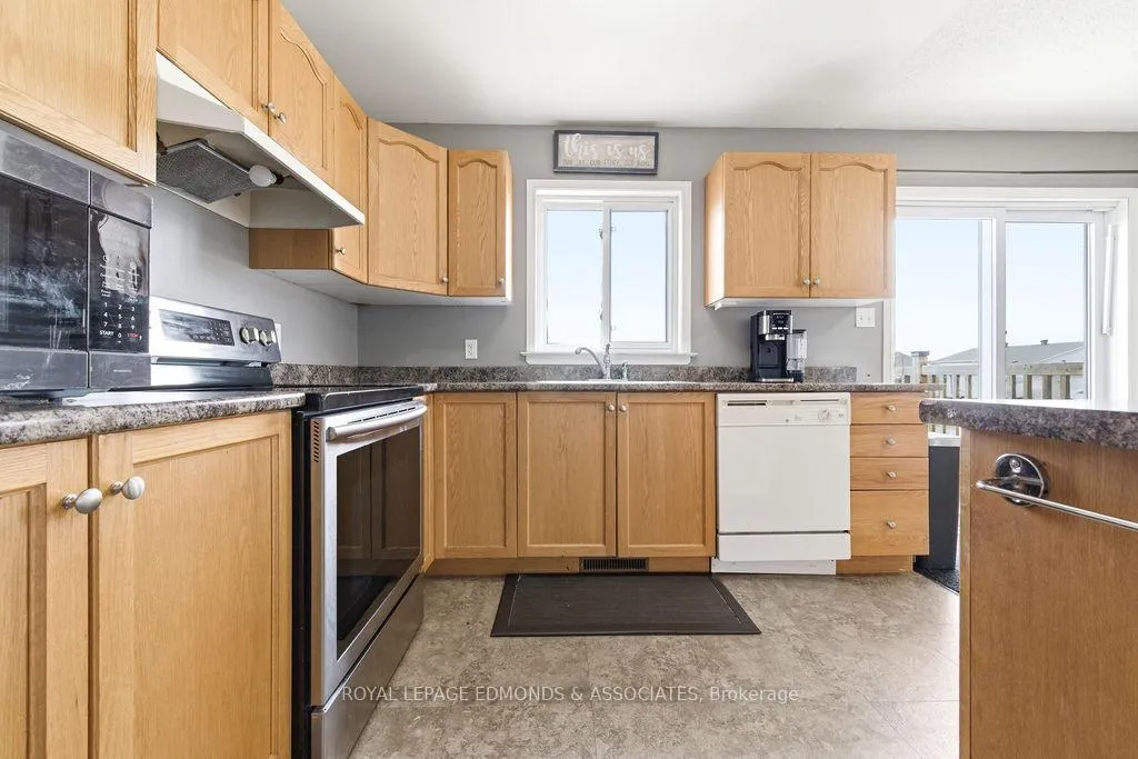 Photo 14 of 416 Sweezey Court, Pembroke, Pembroke — HOMEH