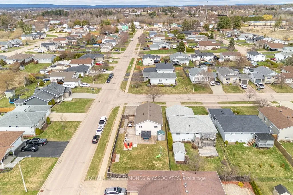 Photo 44 of 416 Sweezey Court, Pembroke, Pembroke — HOMEH