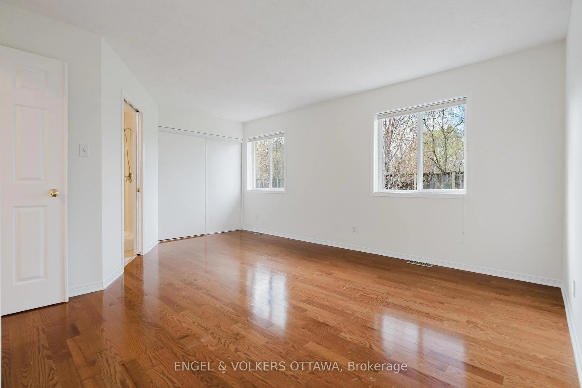 Photo 17 of 149 Duntroon Circle, Ottawa, Hunt Club Park/Greenboro — HOMEH