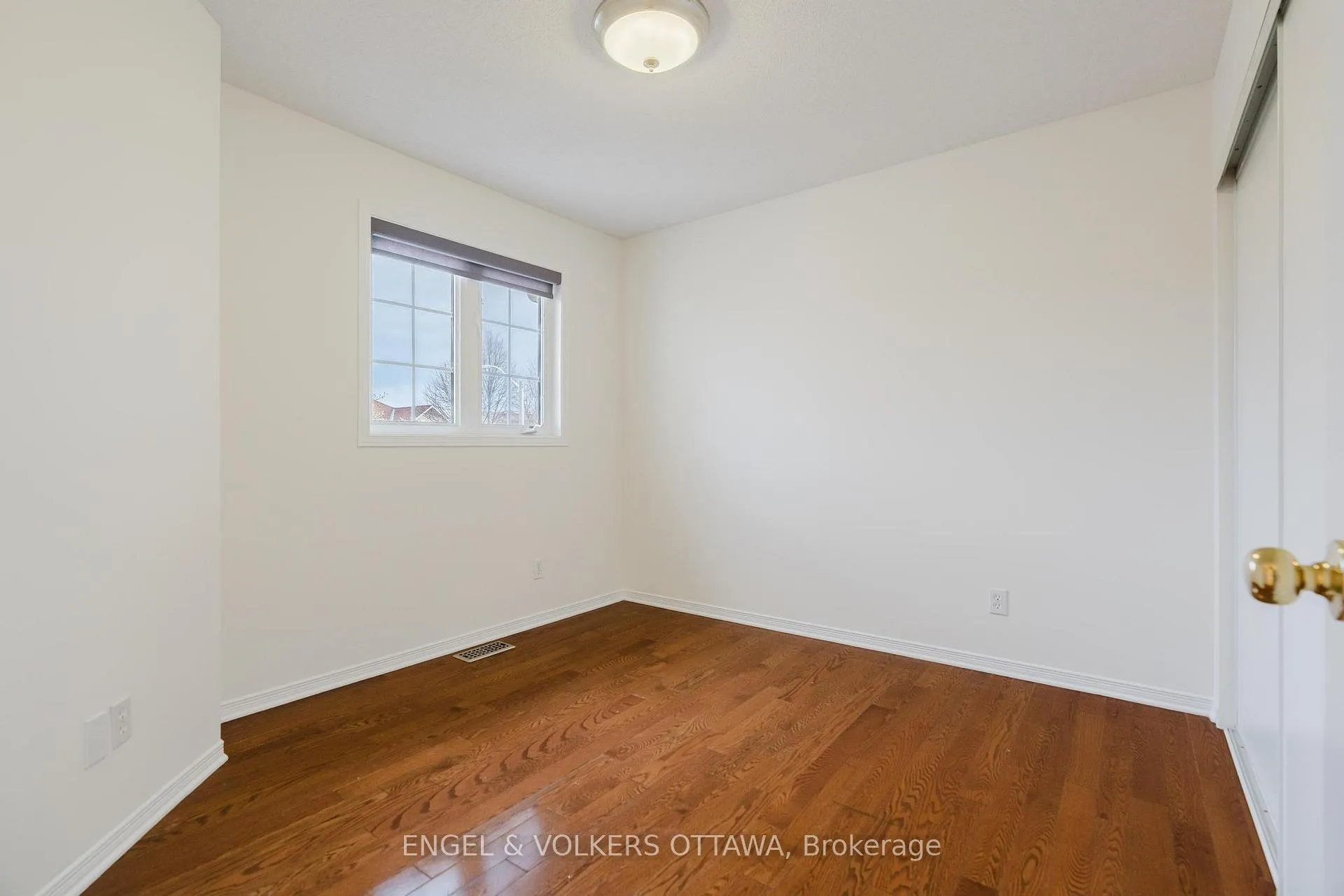 Photo 21 of 149 Duntroon Circle, Ottawa, Hunt Club Park/Greenboro — HOMEH