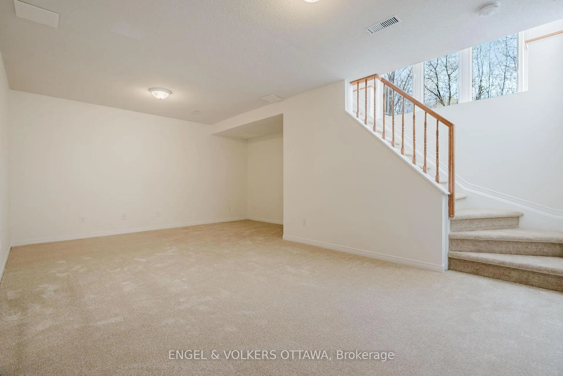 Photo 29 of 149 Duntroon Circle, Ottawa, Hunt Club Park/Greenboro — HOMEH