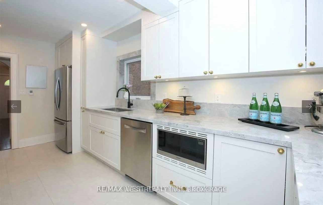 Photo 13 of 472 Roselawn Avenue, Toronto, Lawrence Park South — HOMEH