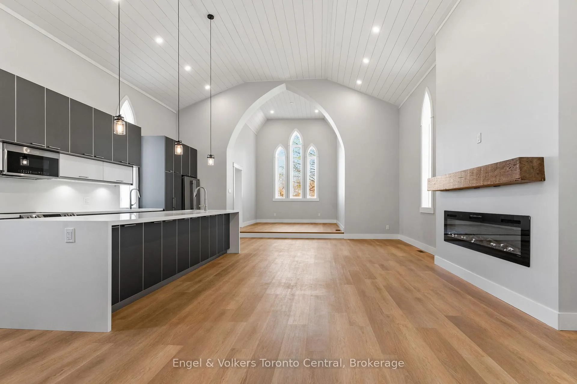 Photo 5 of 57 Crawford Street, Chatsworth — HOMEH