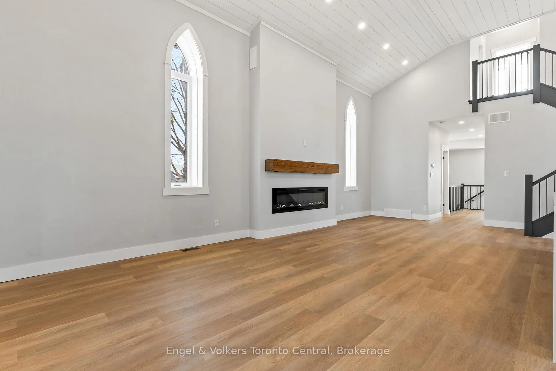 Photo 13 of 57 Crawford Street, Chatsworth — HOMEH