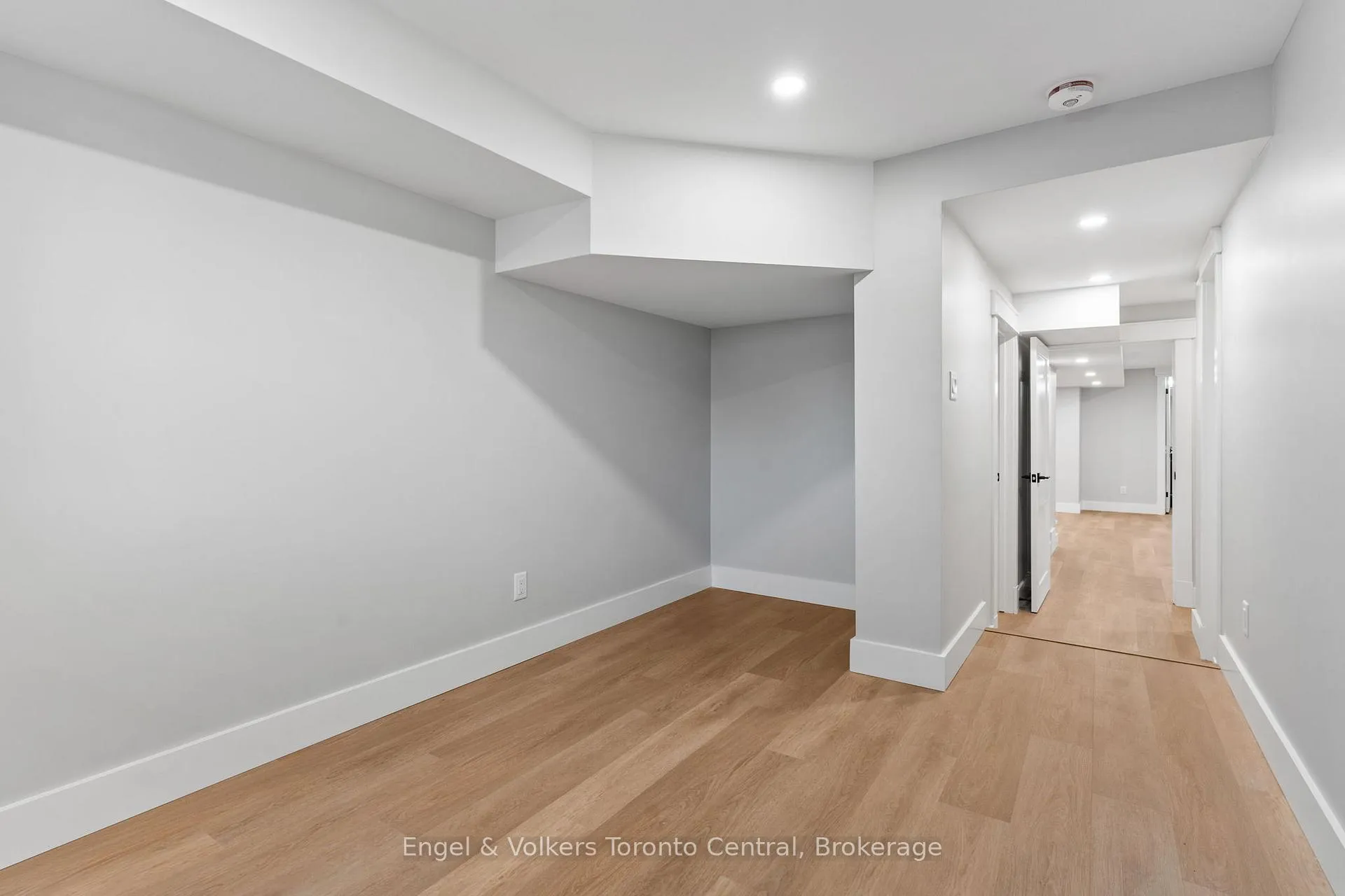 Photo 38 of 57 Crawford Street, Chatsworth — HOMEH