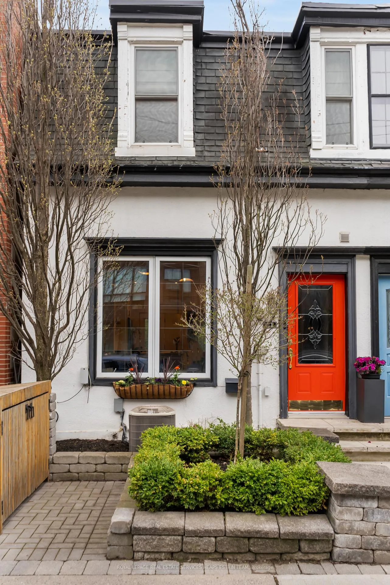 Photo 2 of 31 Birch Avenue, Toronto, Yonge-St. Clair — HOMEH