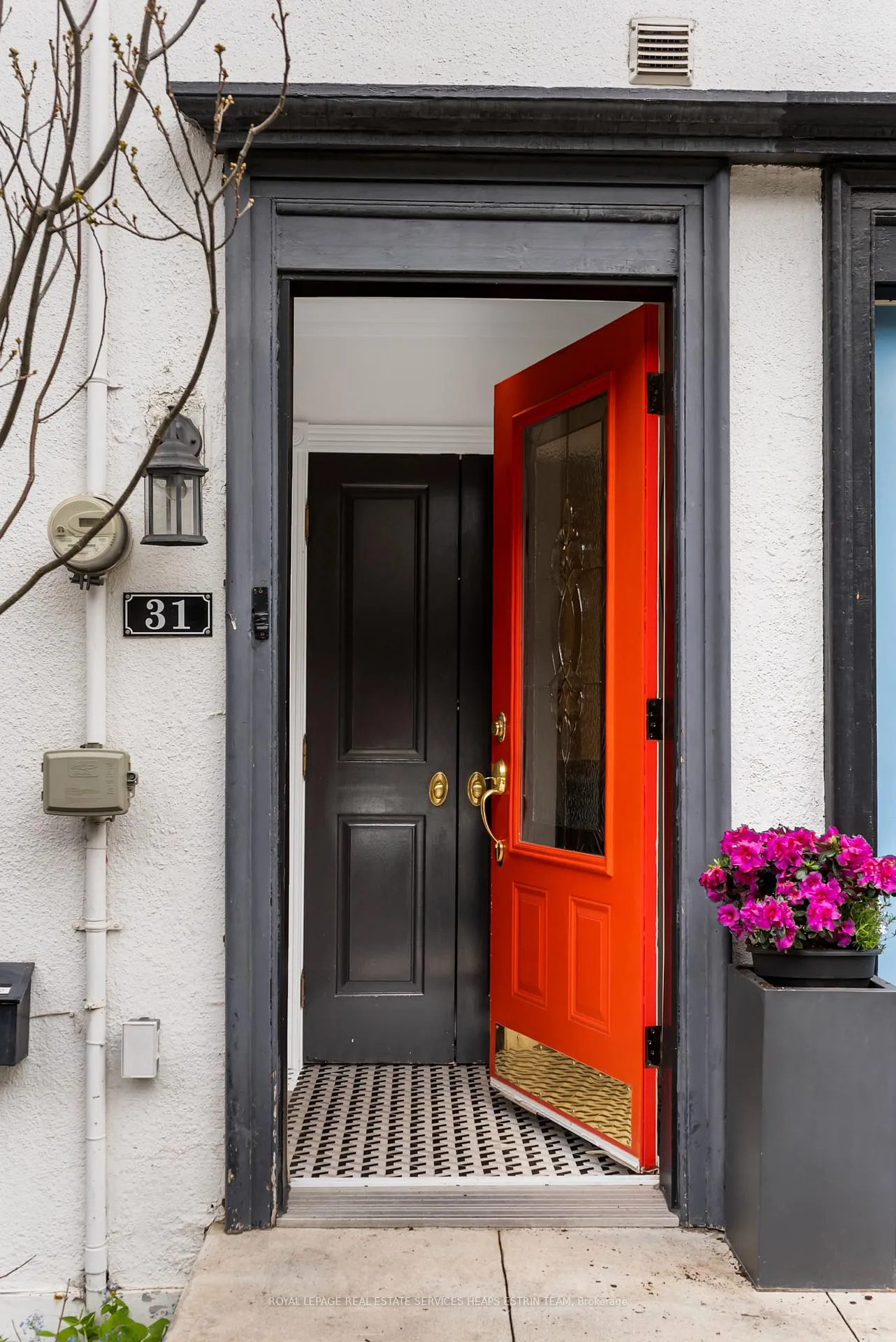 Photo 3 of 31 Birch Avenue, Toronto, Yonge-St. Clair — HOMEH