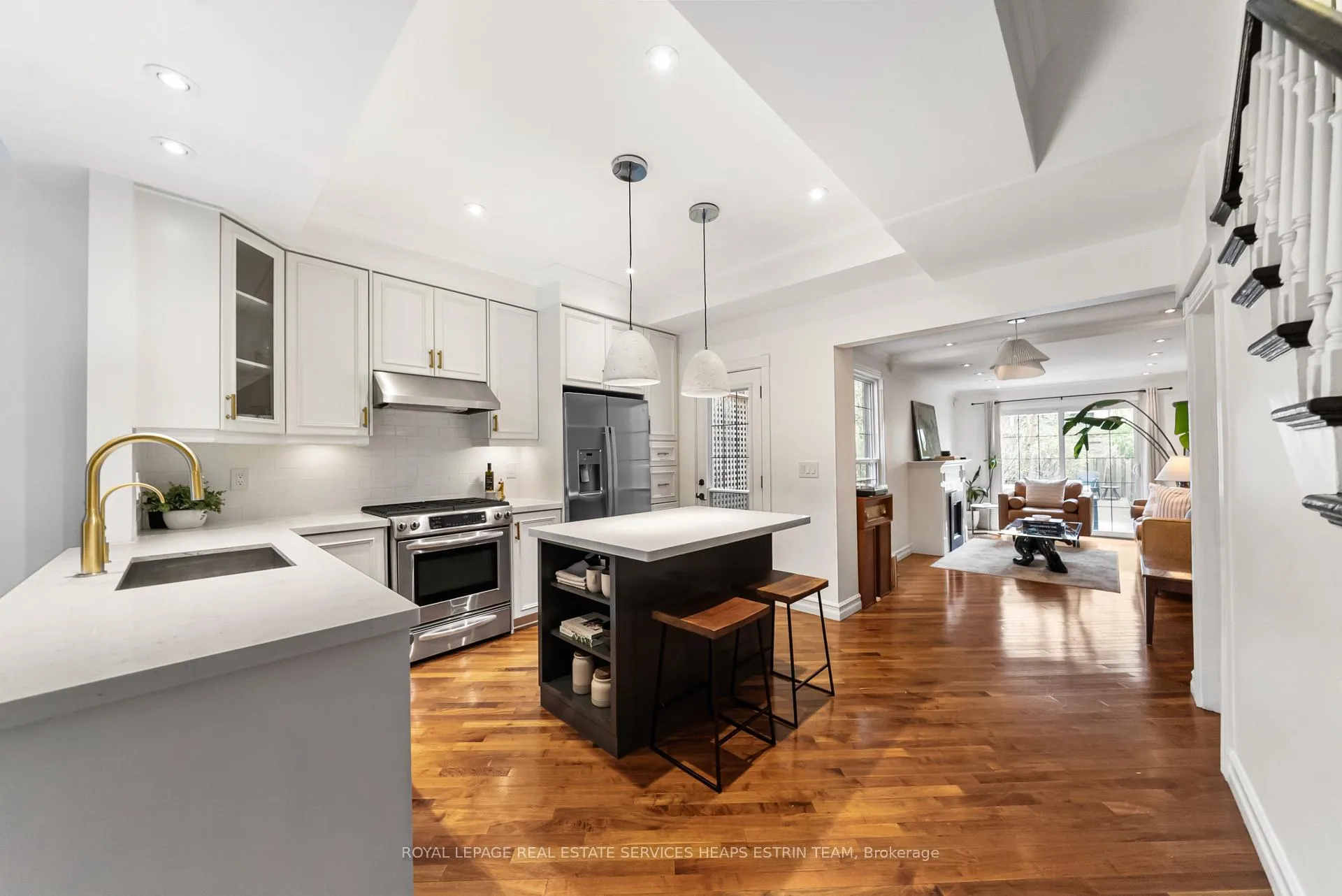 Photo 10 of 31 Birch Avenue, Toronto, Yonge-St. Clair — HOMEH
