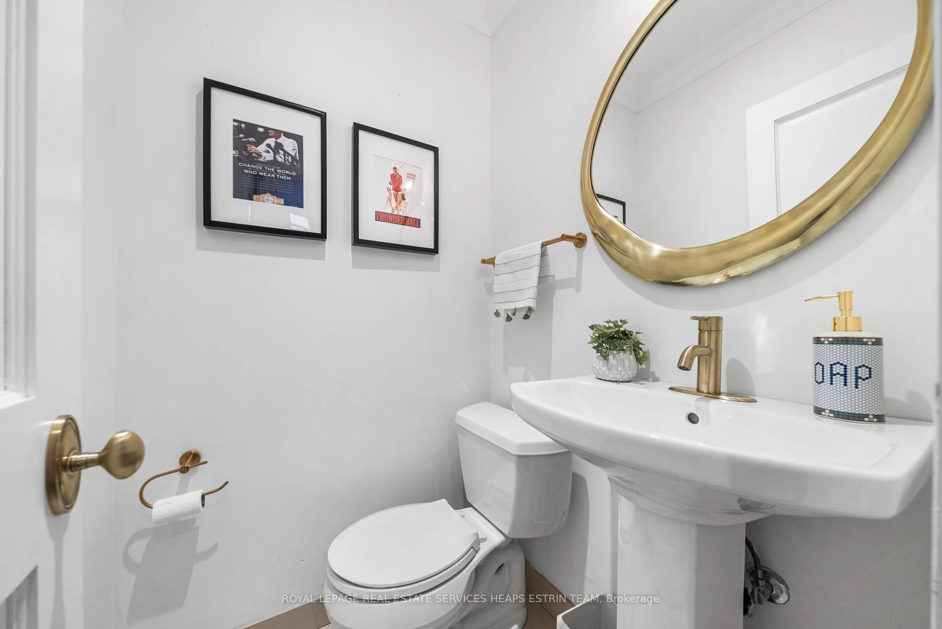 Photo 21 of 31 Birch Avenue, Toronto, Yonge-St. Clair — HOMEH