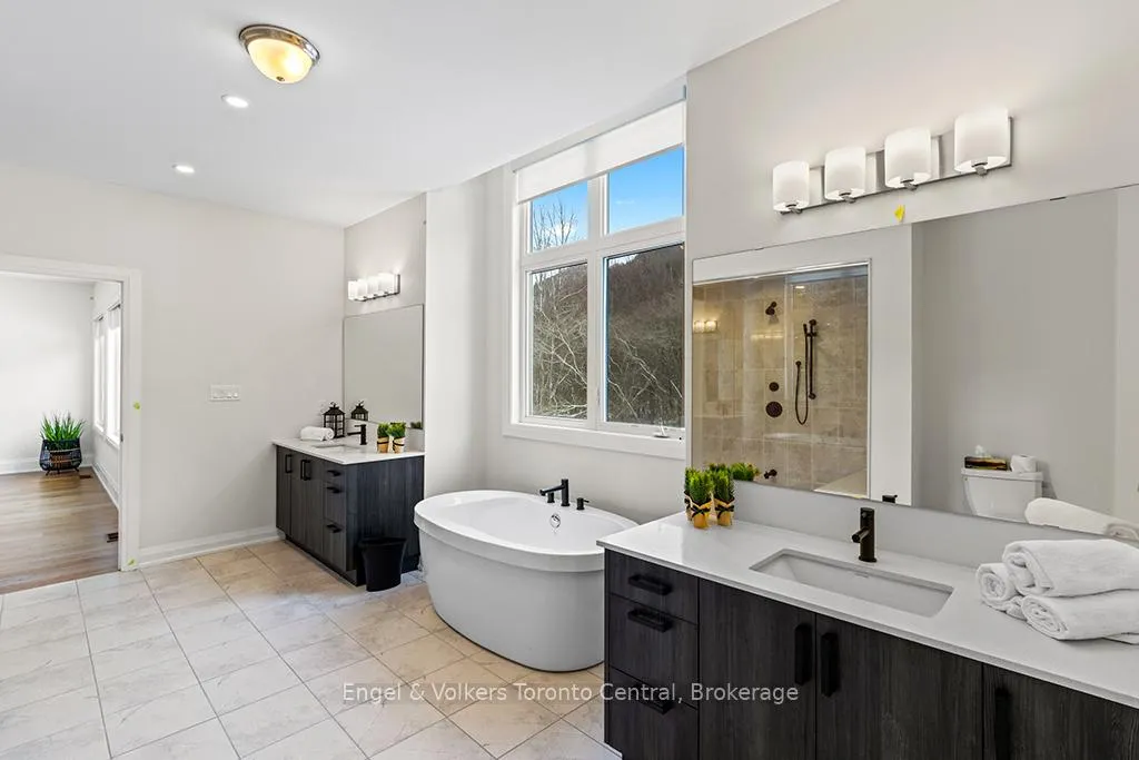 Photo 23 of 110 Dorothy Drive, Blue Mountains — HOMEH