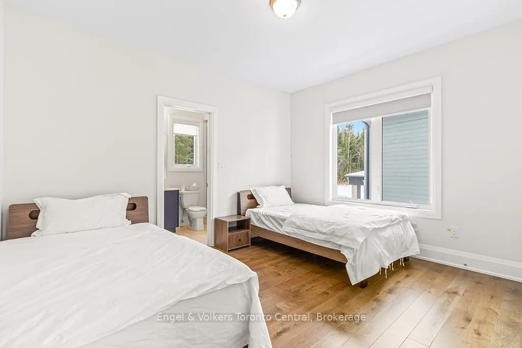 Photo 26 of 110 Dorothy Drive, Blue Mountains — HOMEH