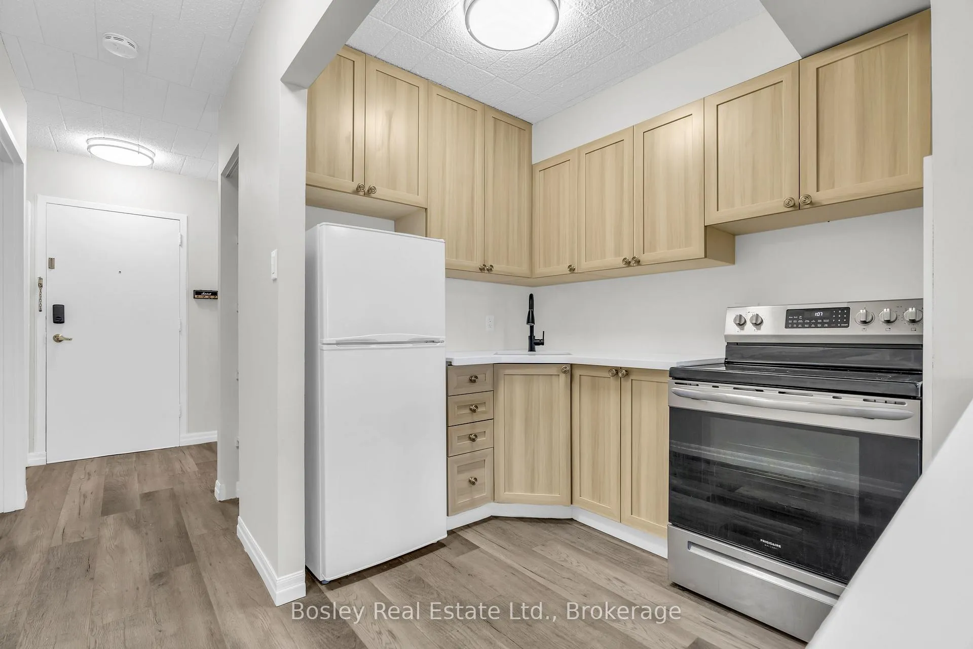 Photo 15 of Unit 507, 91 Conroy Crescent, Guelph, Dovercliffe Park/Old University — HOMEH