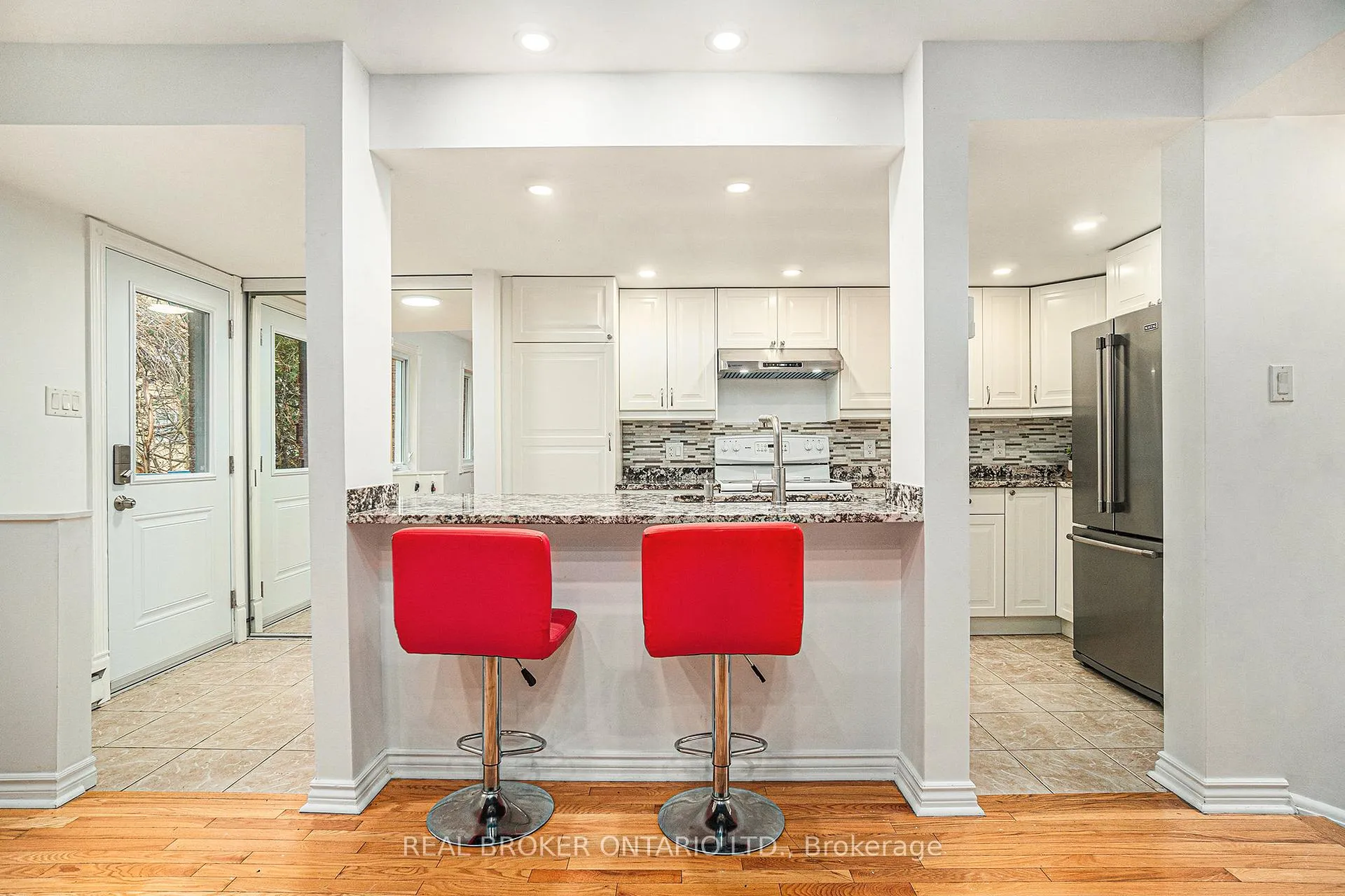 Photo 2 of Unit 5, 1204 Shillington Avenue, Ottawa, Carlington — HOMEH